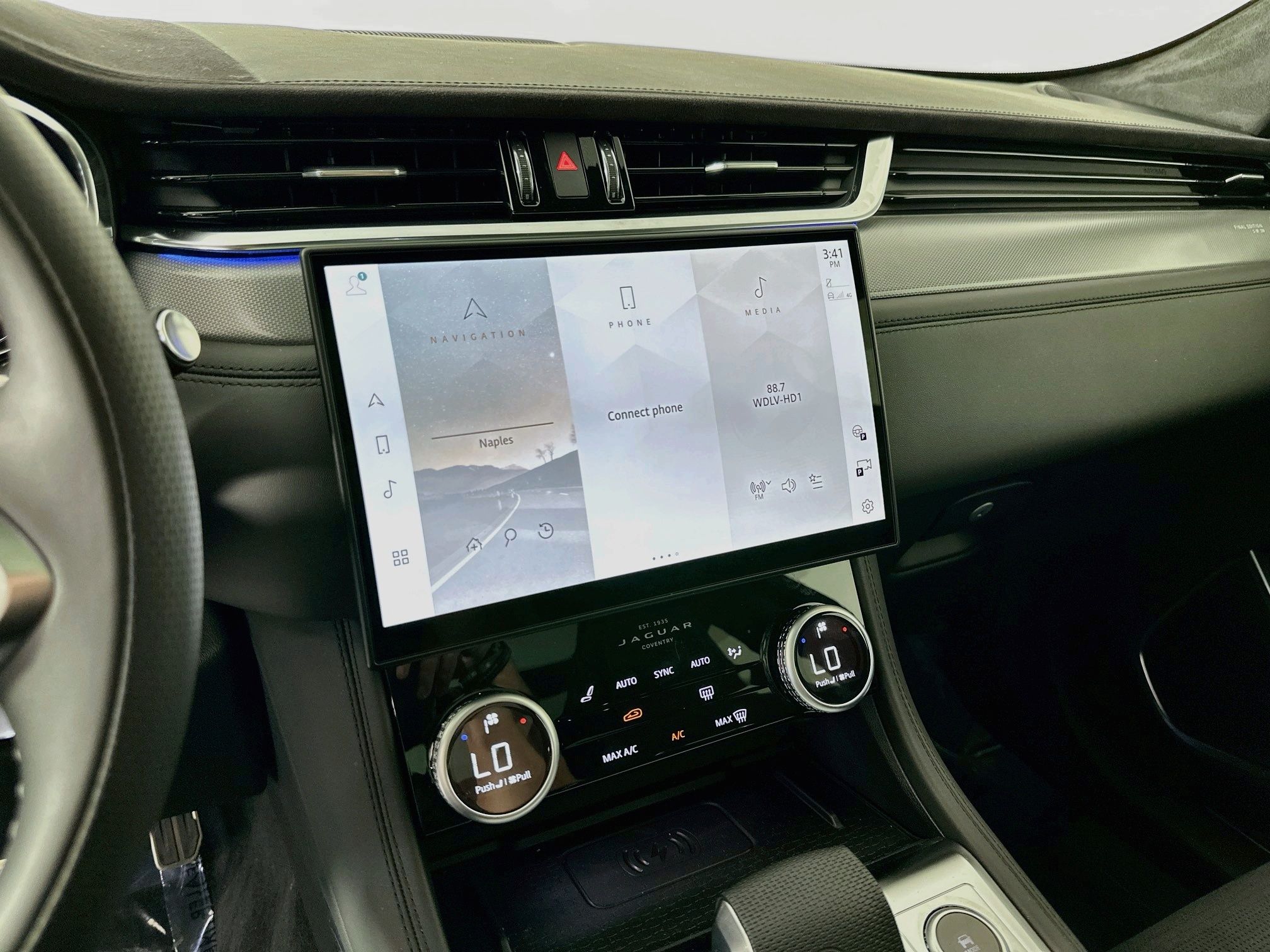 2026 Jaguar F-Pace SVR - Photo 12