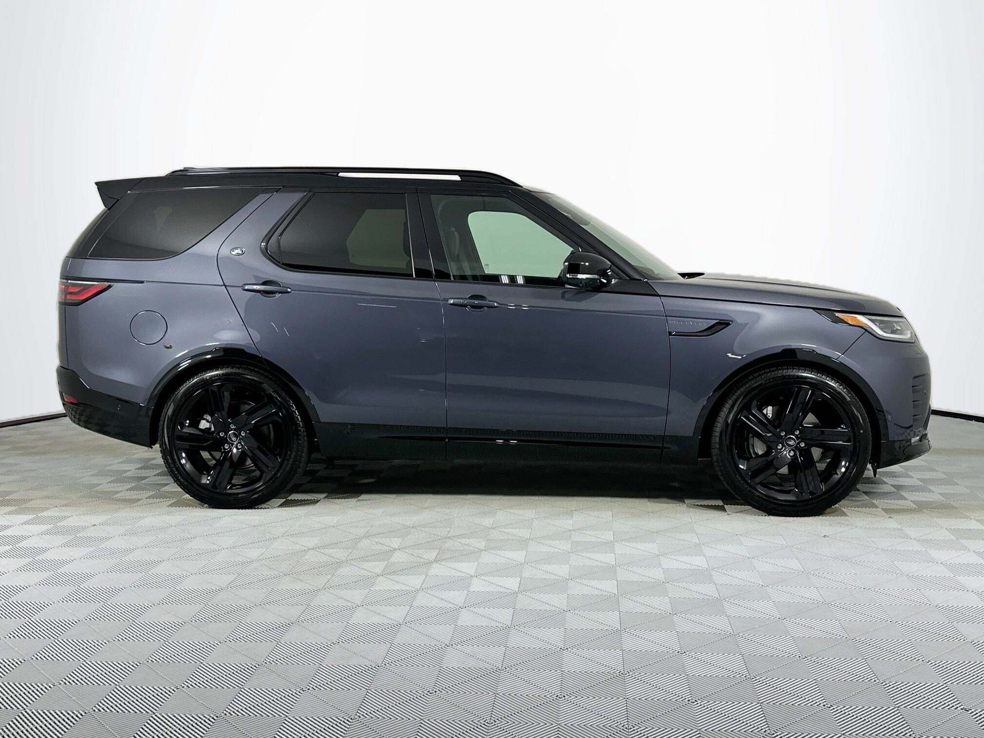 2025 Land Rover Discovery SE photo 4