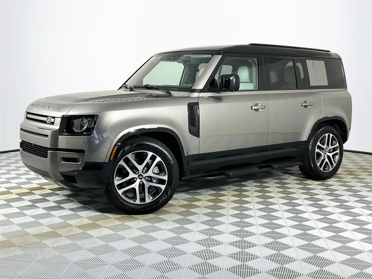2025 Land Rover Defender 110