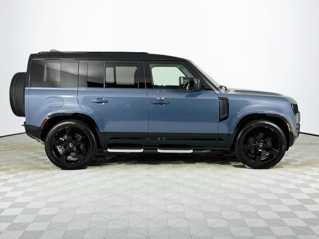 Certified 2024 Land Rover Defender 110 X-Dynamic SE SUV