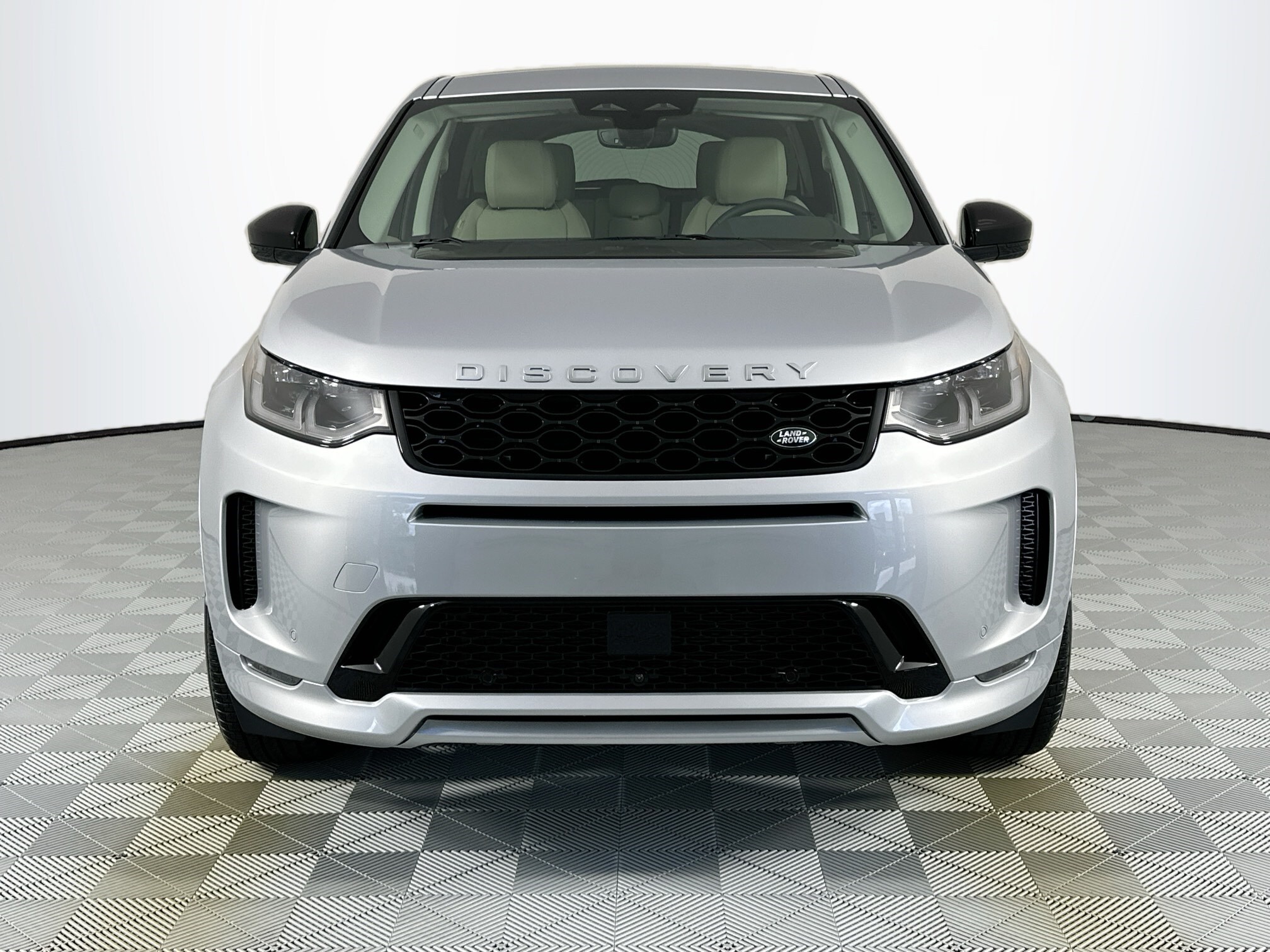 2025 Land Rover Discovery Sport S photo 2