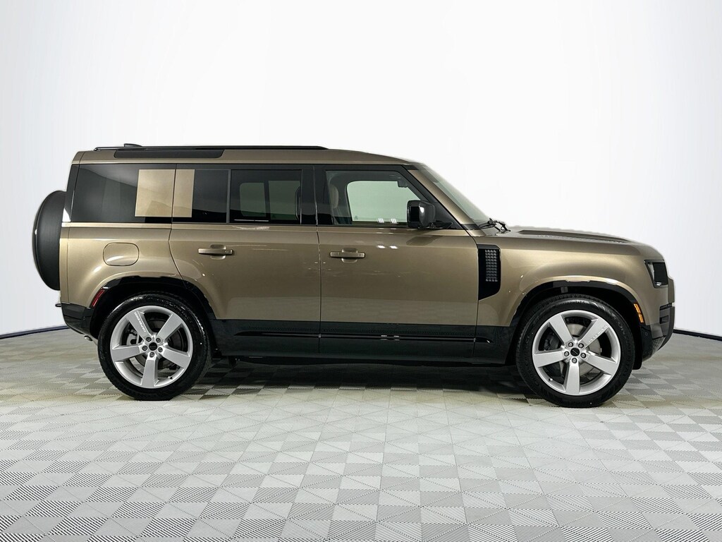 Used 2026 Land Rover Defender 110 X-Dynamic SE SUV