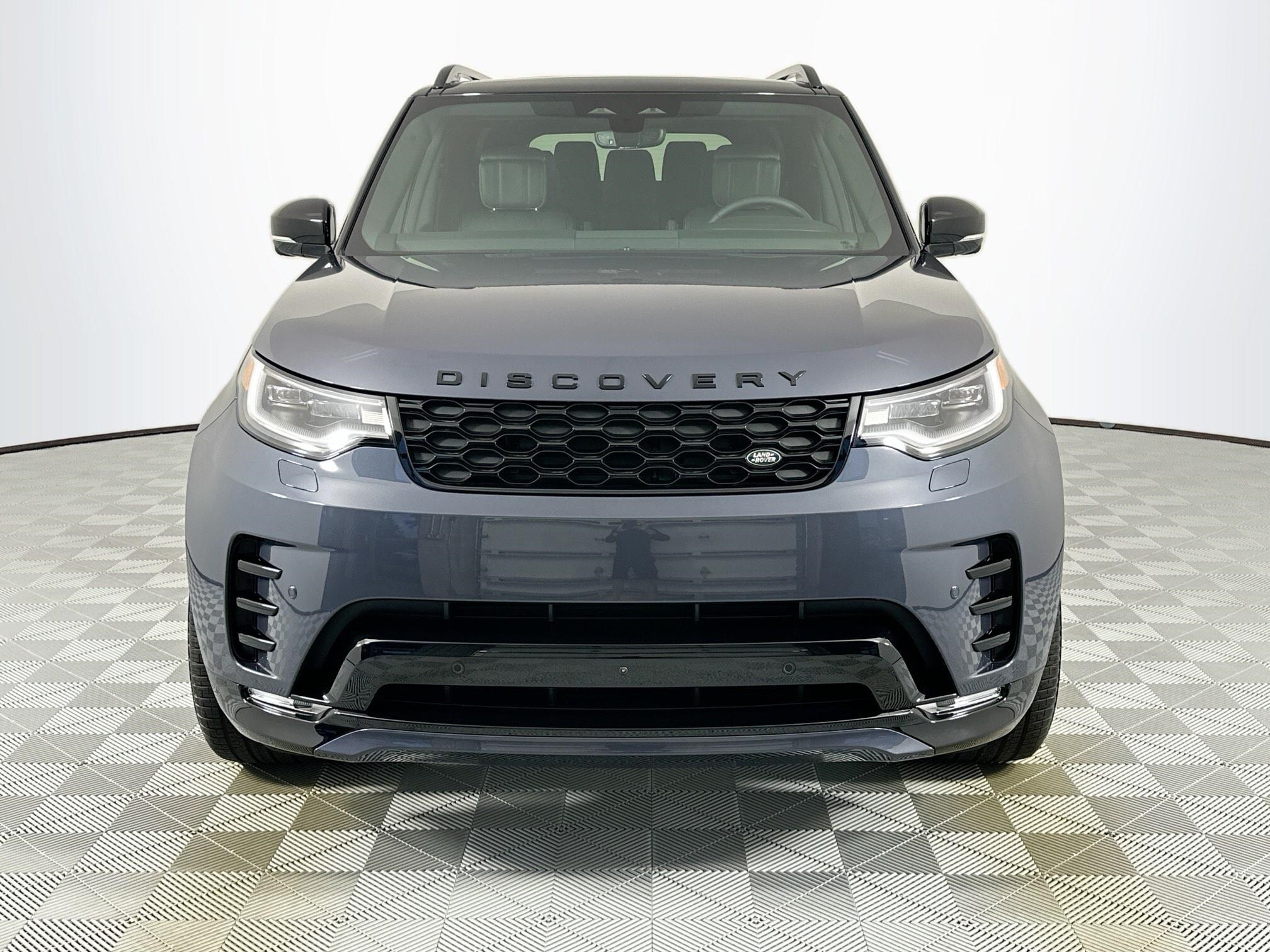 2025 Land Rover Discovery SE photo 2