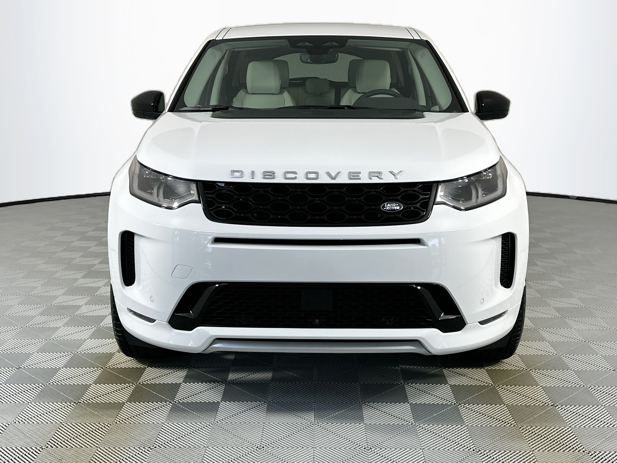 2025 Land Rover Discovery Sport S photo 2