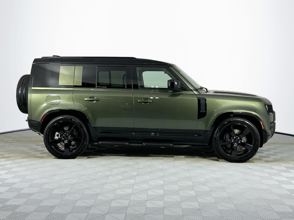 Used 2026 Land Rover Defender 110 X-Dynamic SE SUV