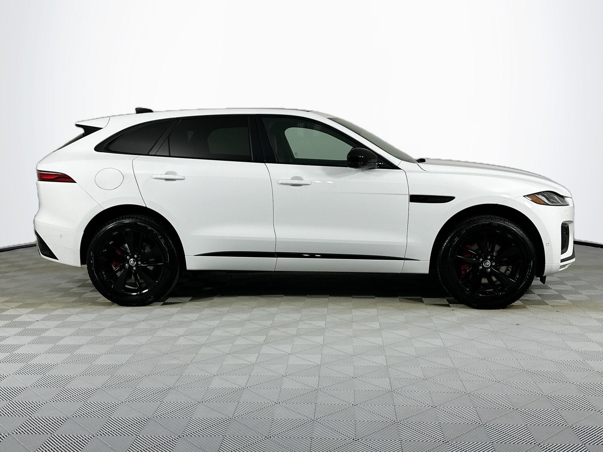 2026 Jaguar F-PACE P400 R-Dynamic S photo 3