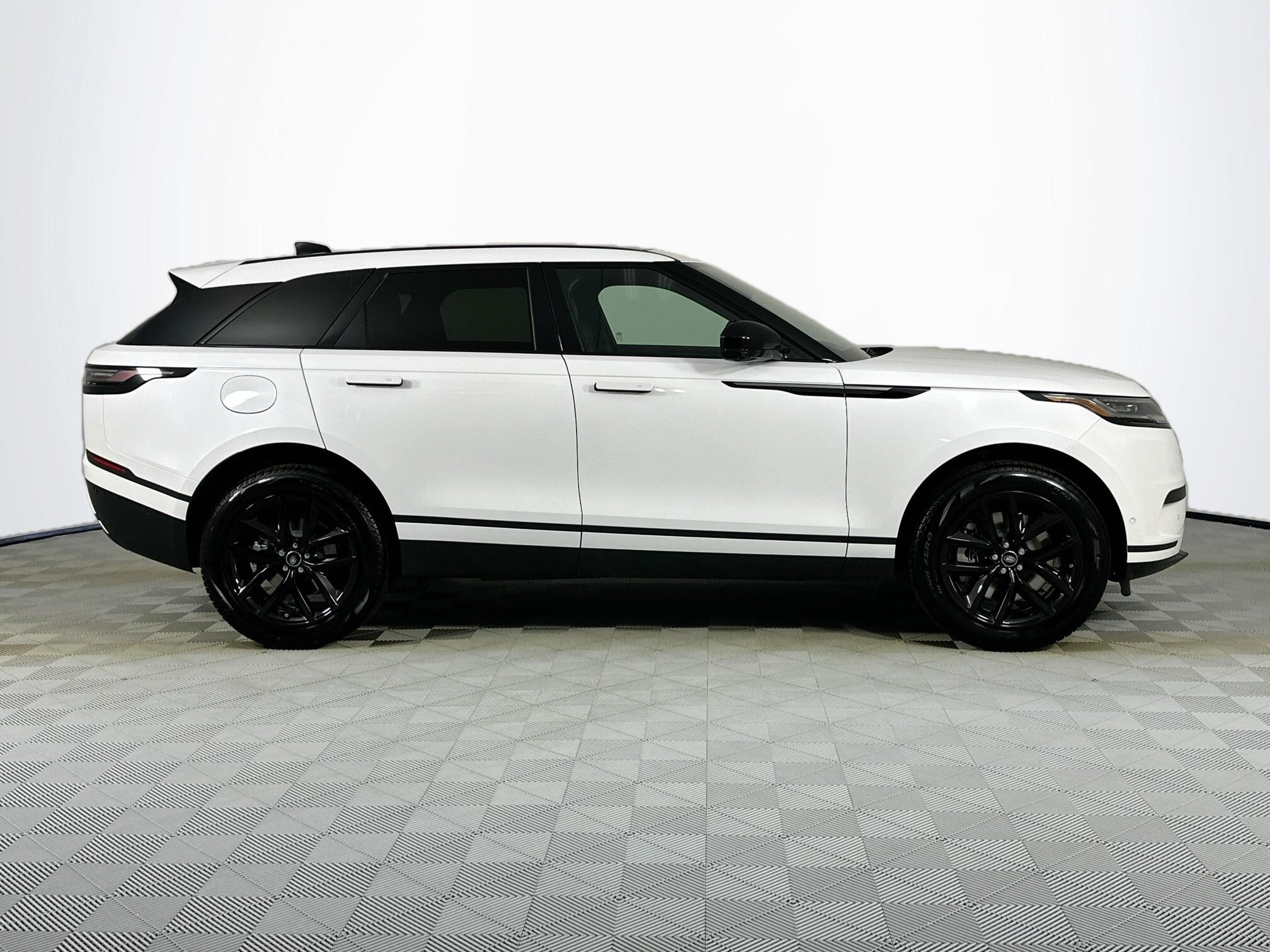 2026 Land Rover Range Rover Velar S photo 4