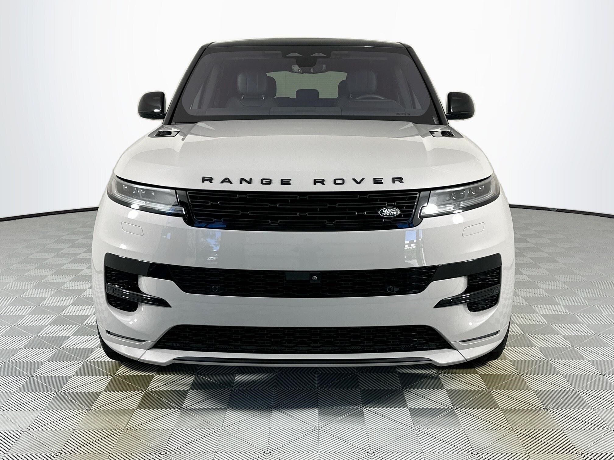 2023 Land Rover Range Rover Sport SE photo 2