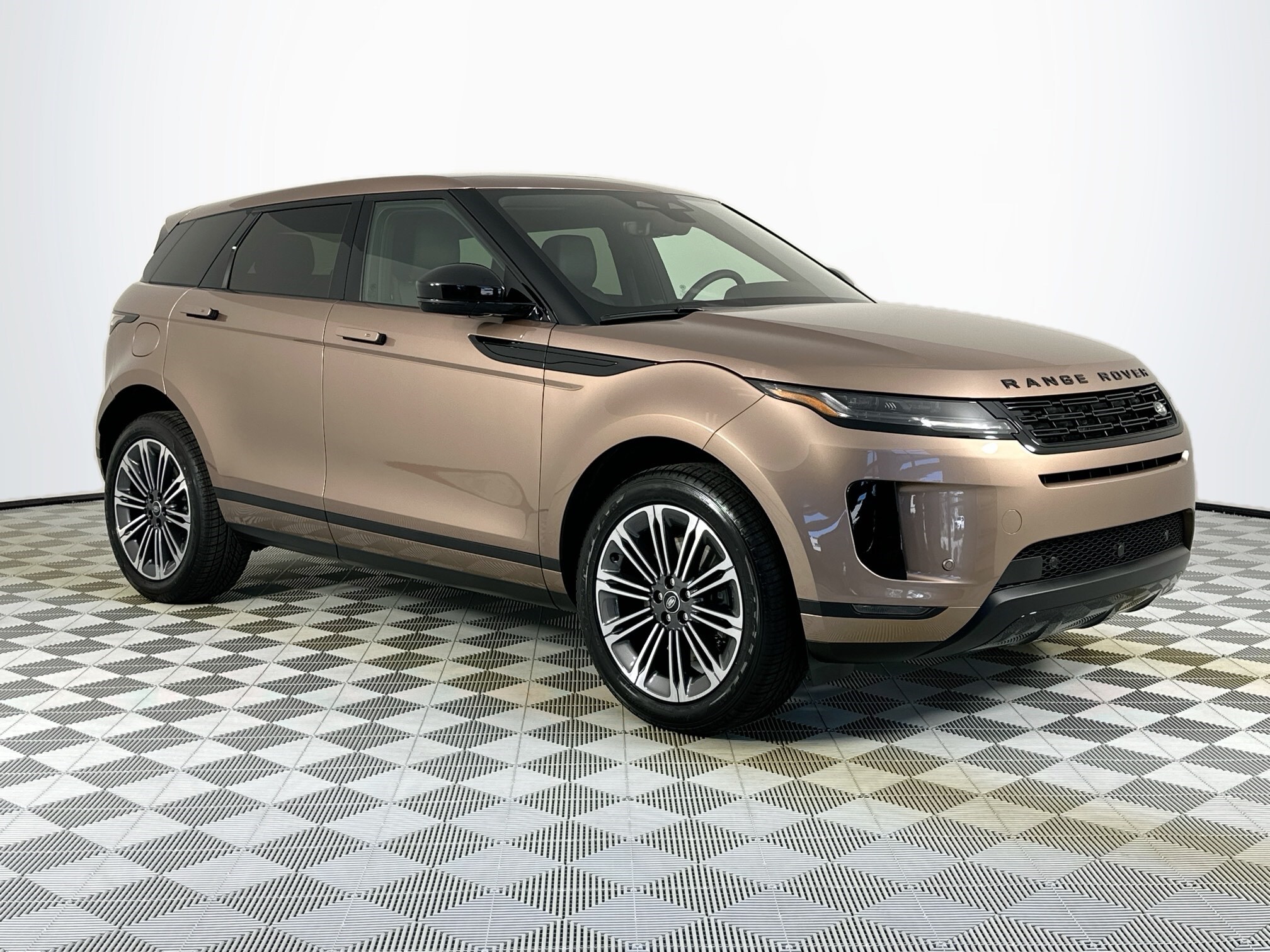 2026 Land Rover Range Rover Evoque S photo 3