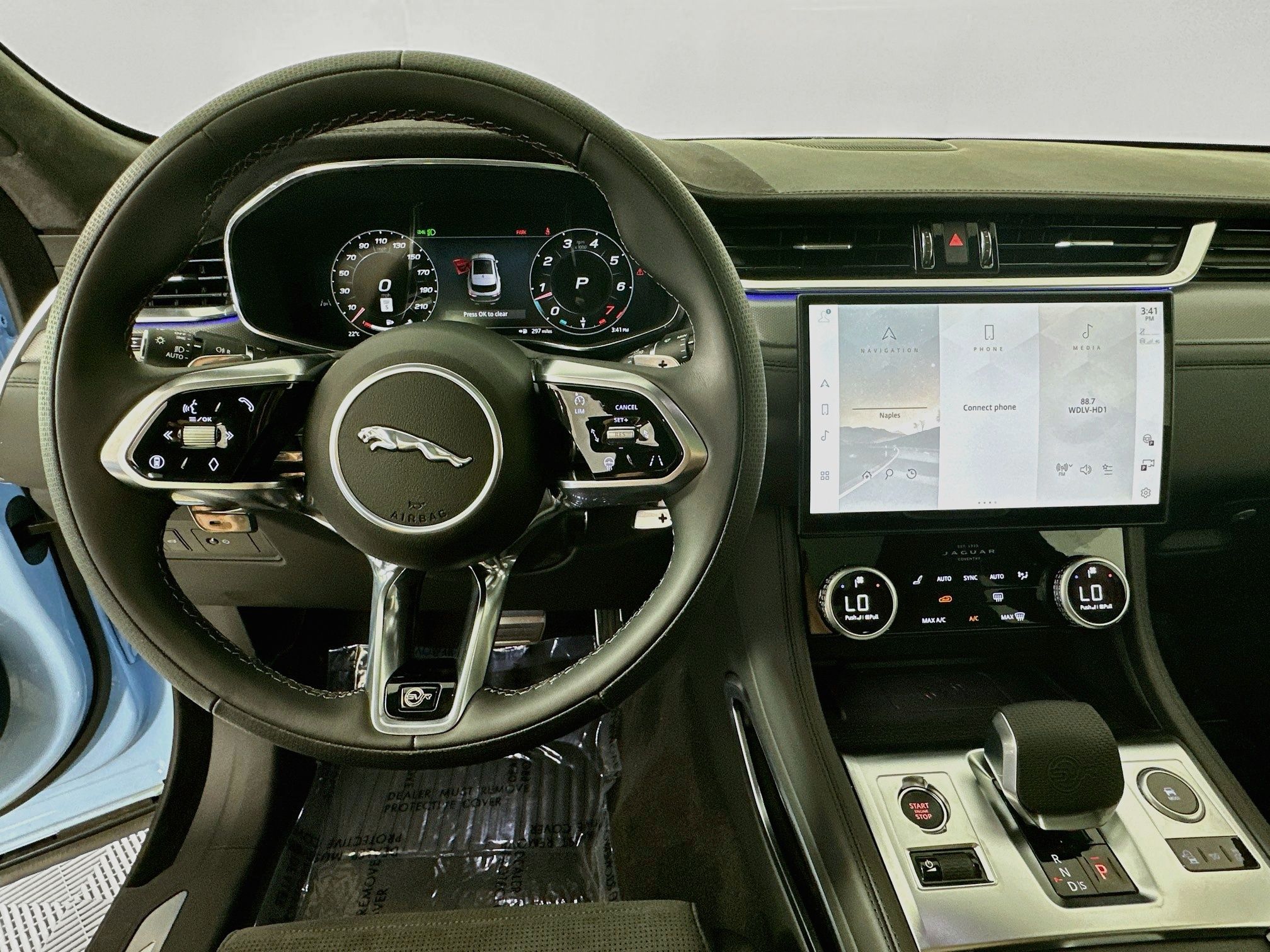 2026 Jaguar F-Pace SVR - Photo 11