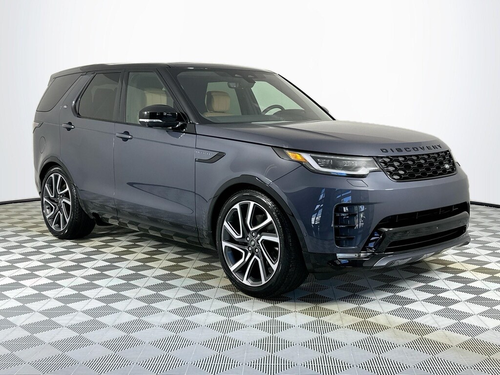 Used 2025 Land Rover Discovery Dynamic SE SUV