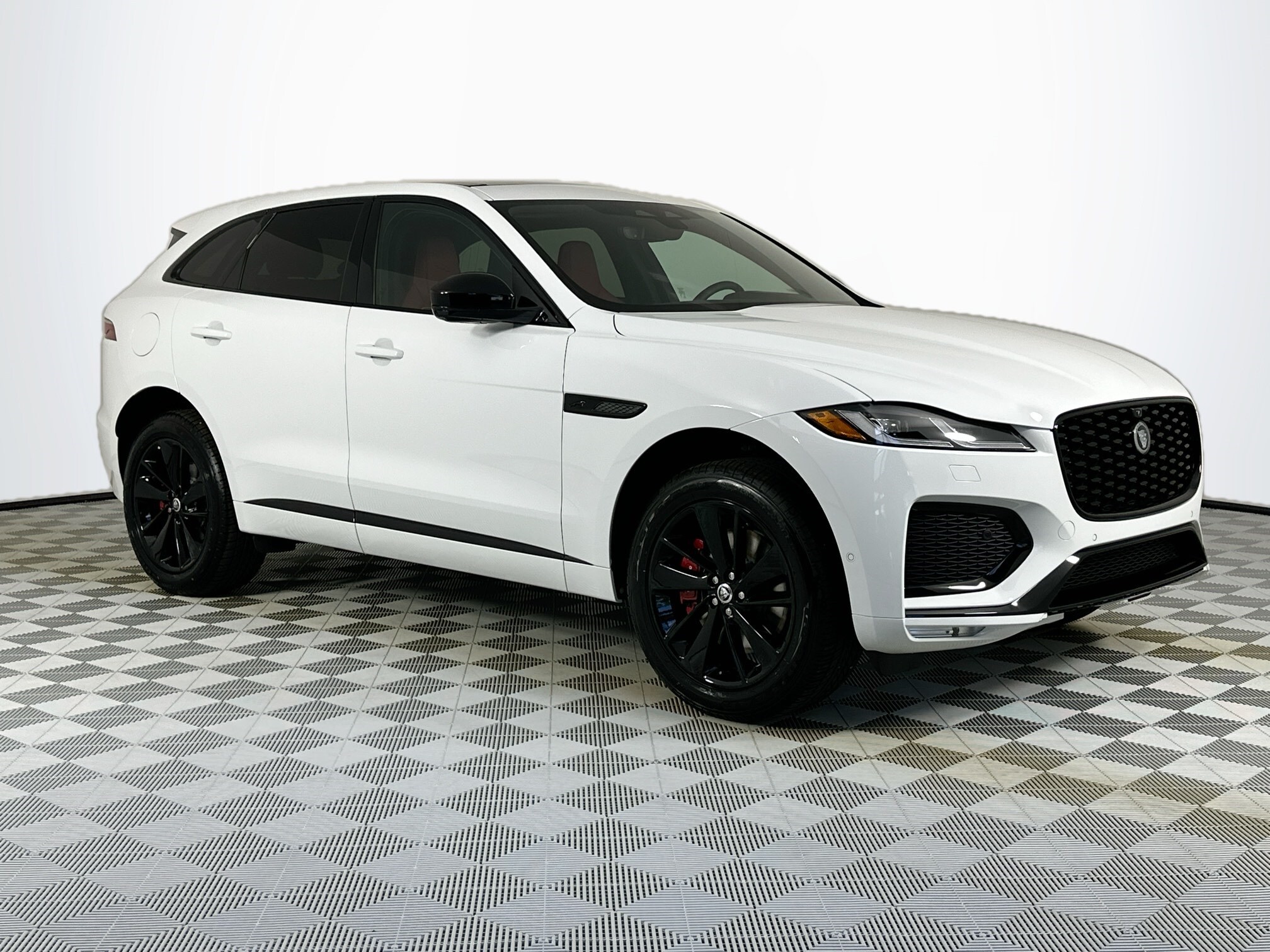 2026 Jaguar F-PACE P400 R-Dynamic S photo 2