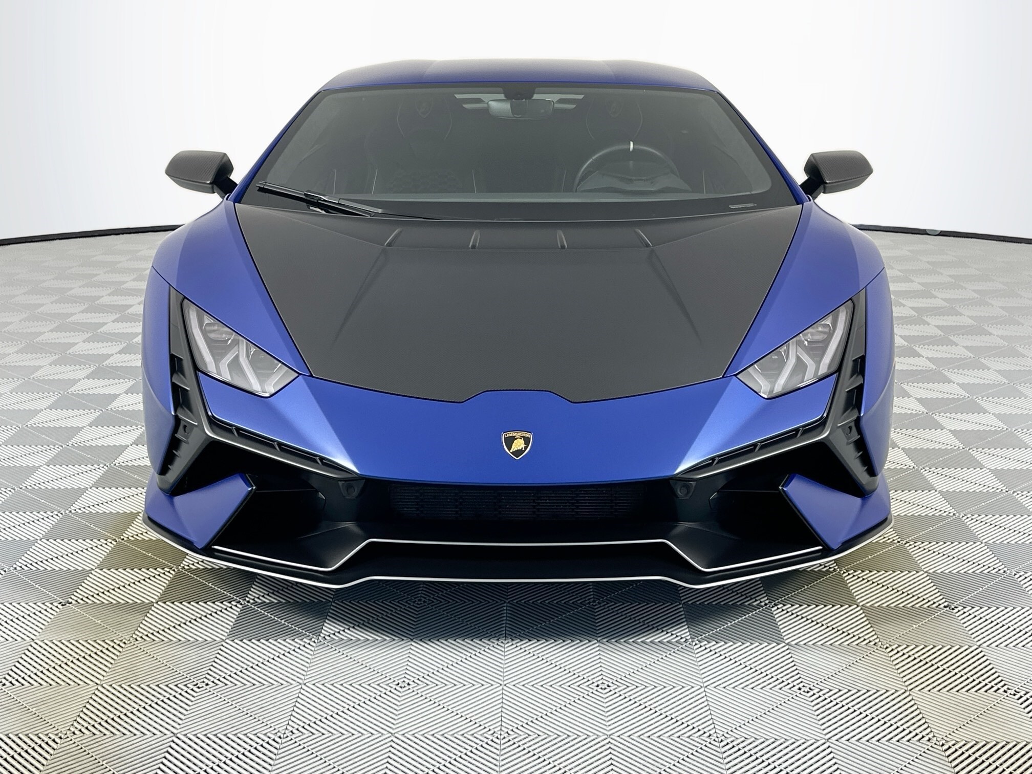 2023 Lamborghini Huracan Tecnica Base Coupe photo 2