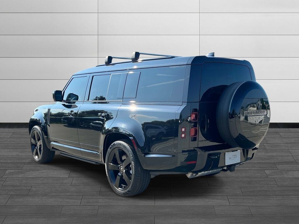 Used 2025 Land Rover Defender 130 X-Dynamic SE SUV