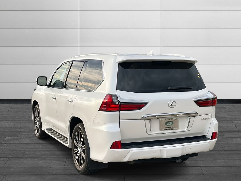 2019 Lexus LX 570 photo 3