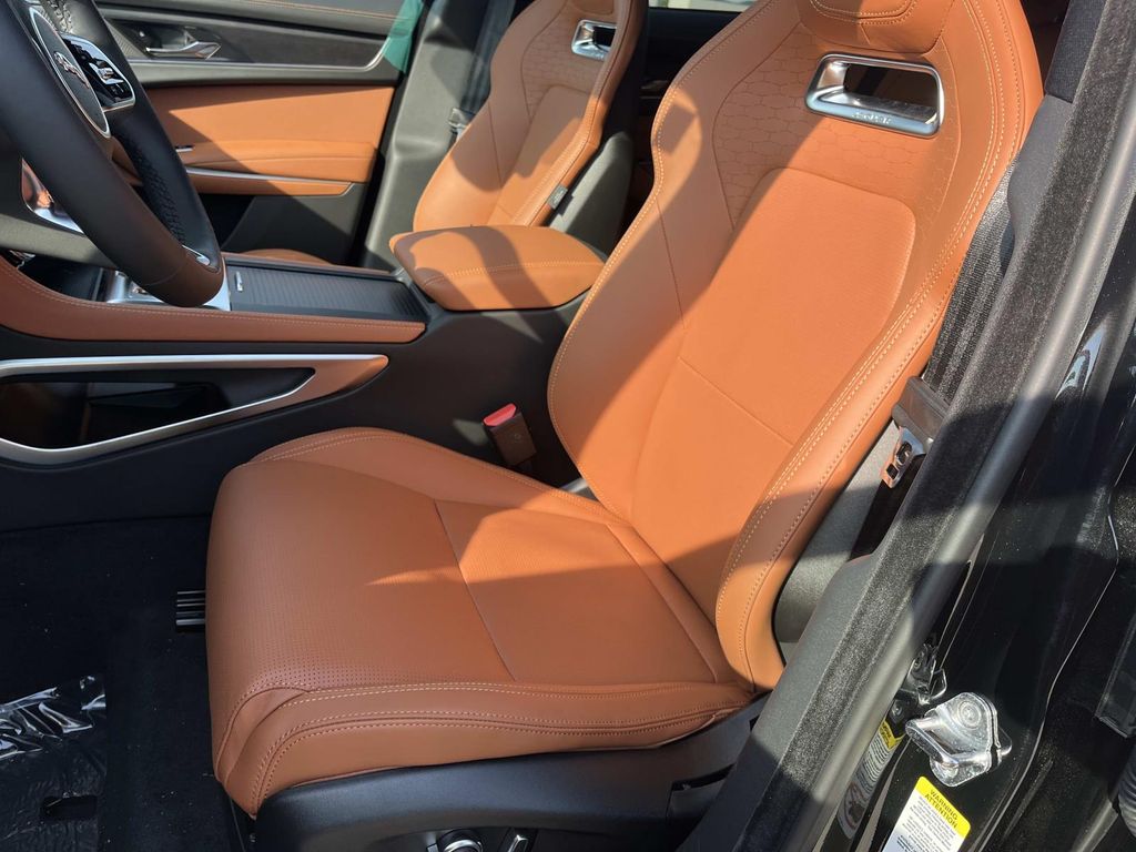 2026 Jaguar F-Pace R-Dynamic S - Photo 12