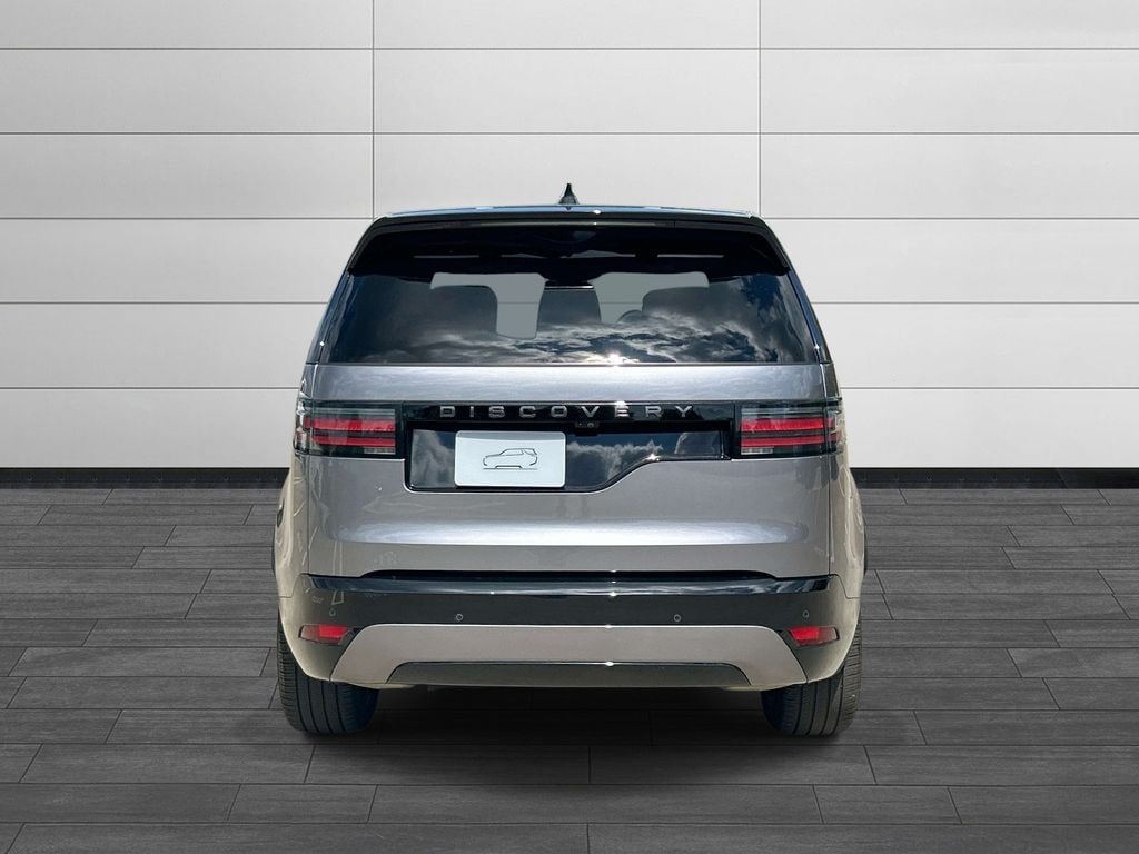 Certified 2024 Land Rover Discovery Dynamic SE SUV