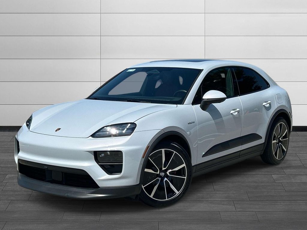 2025 Porsche Macan Macan 4S Electric's photo