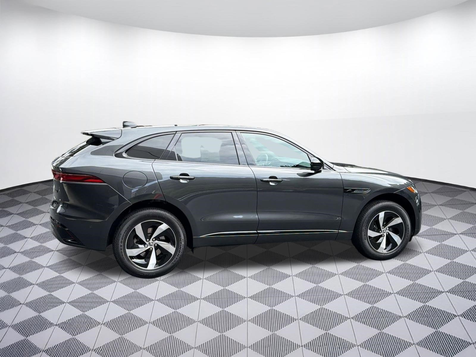 2026 Jaguar F-Pace R-Dynamic S - Photo 21