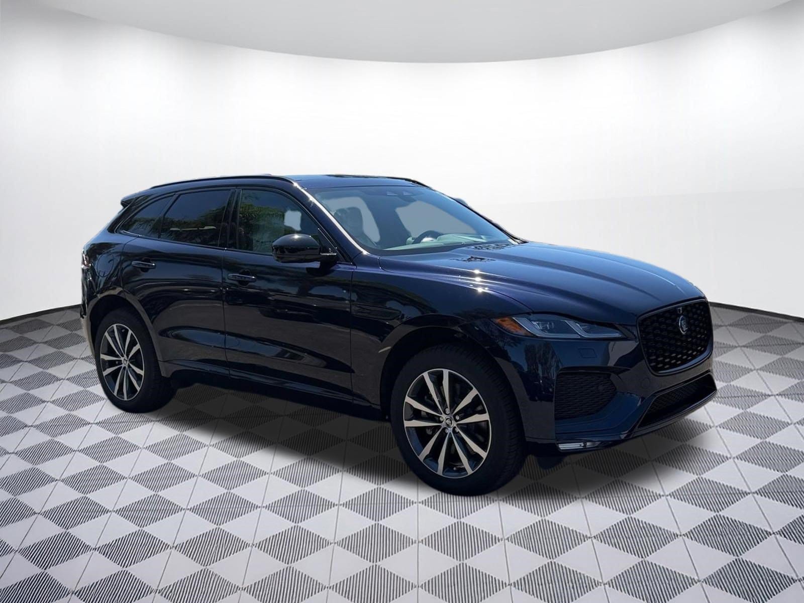 2026 Jaguar F-Pace R-Dynamic S - Photo 7
