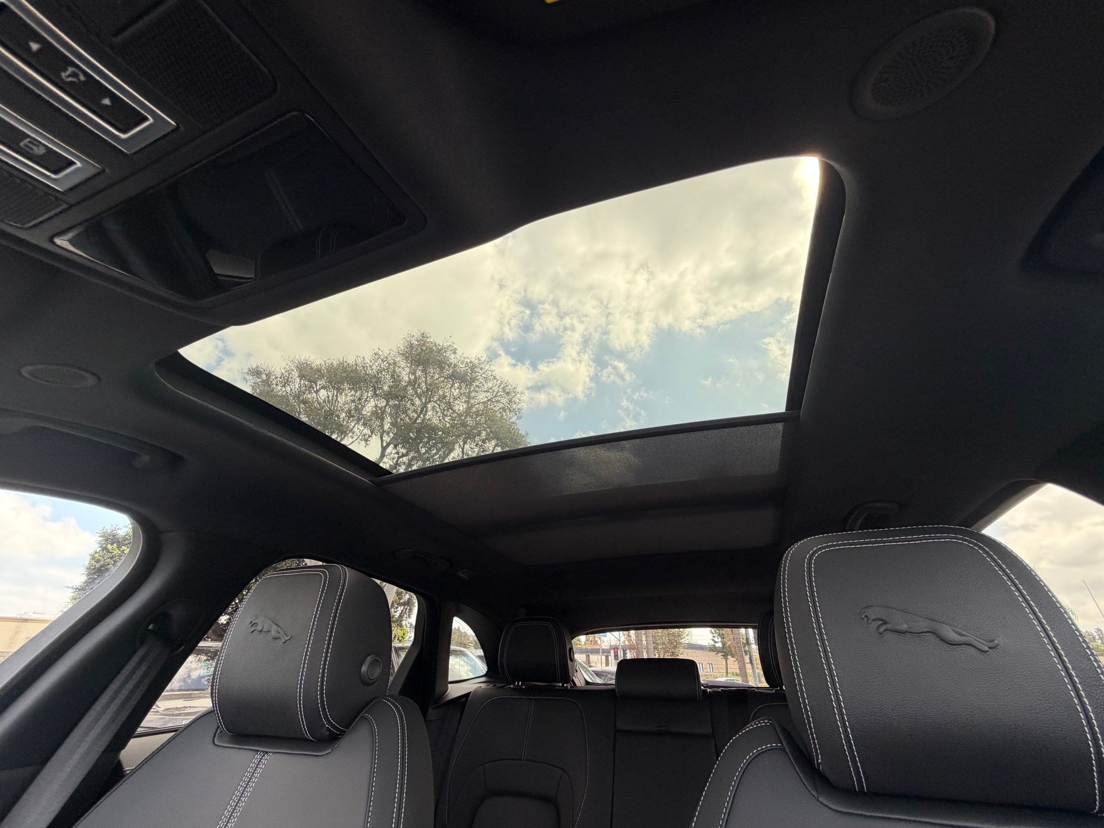 2026 Jaguar F-Pace R-Dynamic S - Photo 18