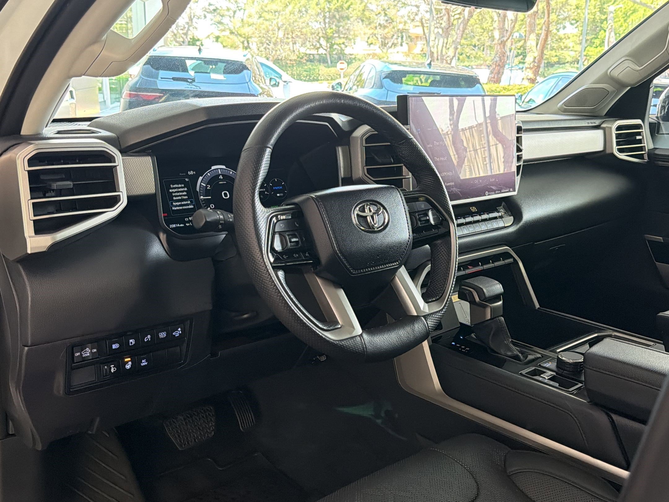 2024 Toyota Tundra 4WD Limited Hybrid photo 4