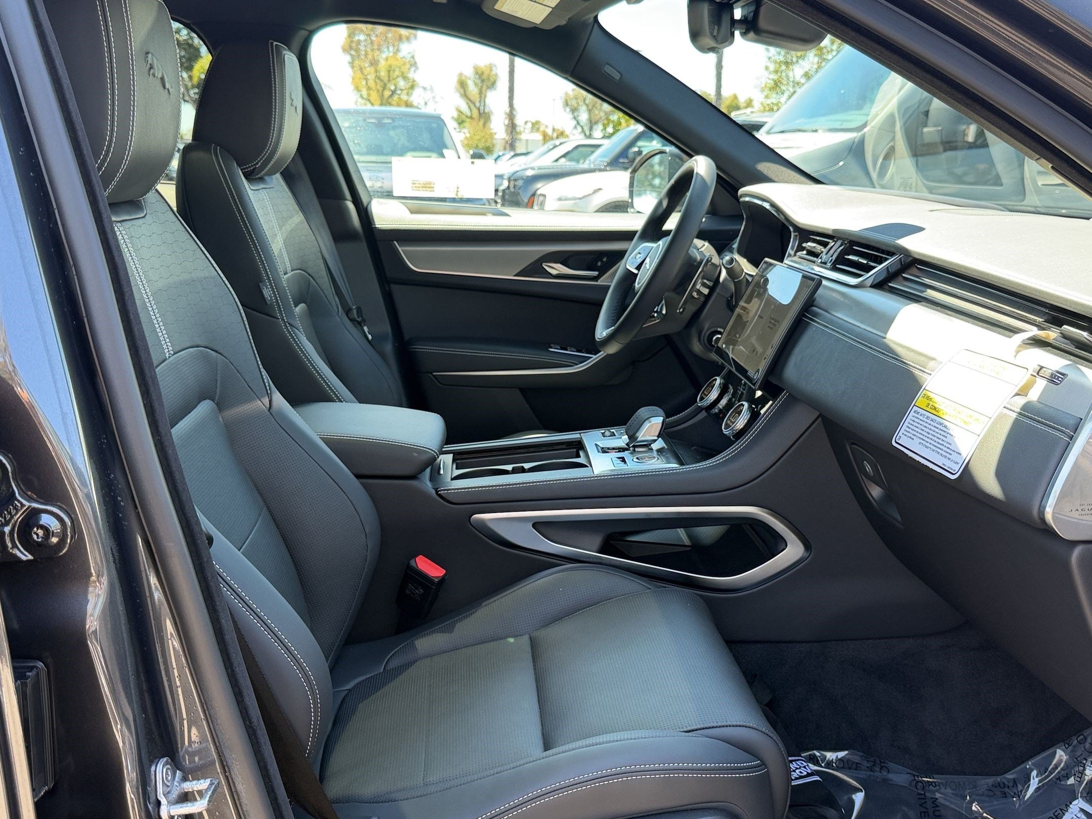 2026 Jaguar F-Pace R-Dynamic S - Photo 24