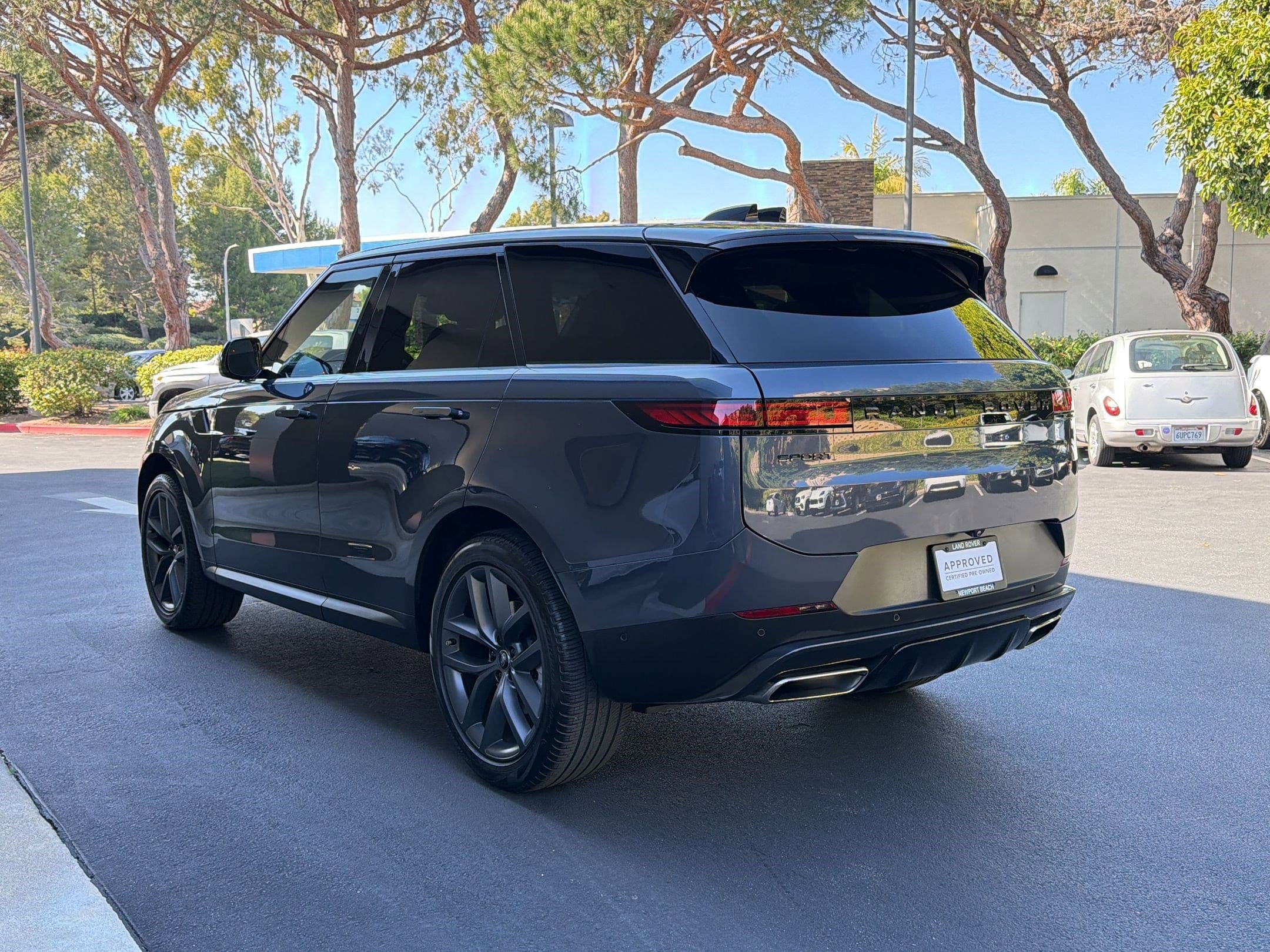 2024 Land Rover Range Rover Sport SE photo 2