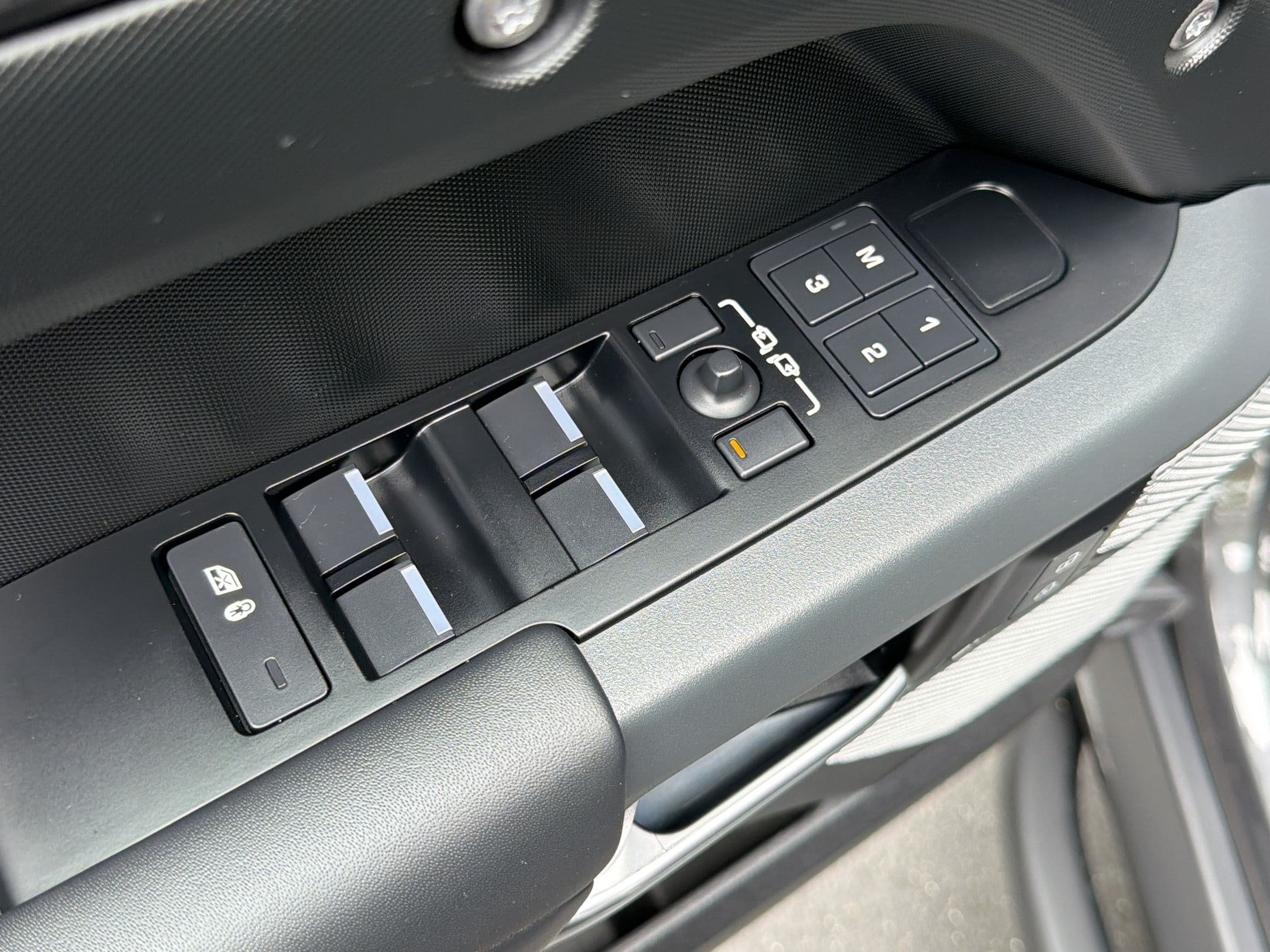 2024 Land Rover Defender X - Photo 26
