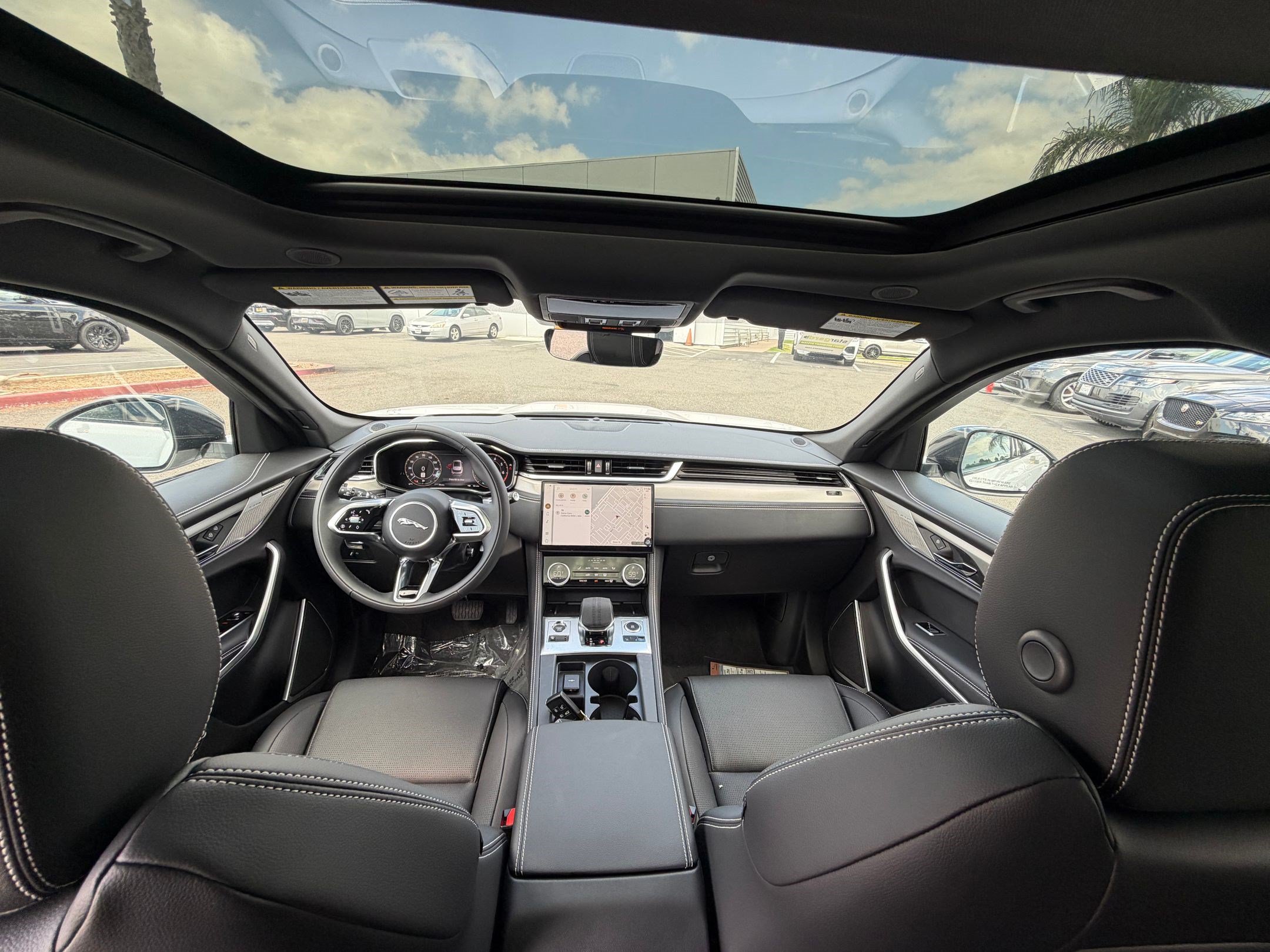 2026 Jaguar F-Pace R-Dynamic S - Photo 8