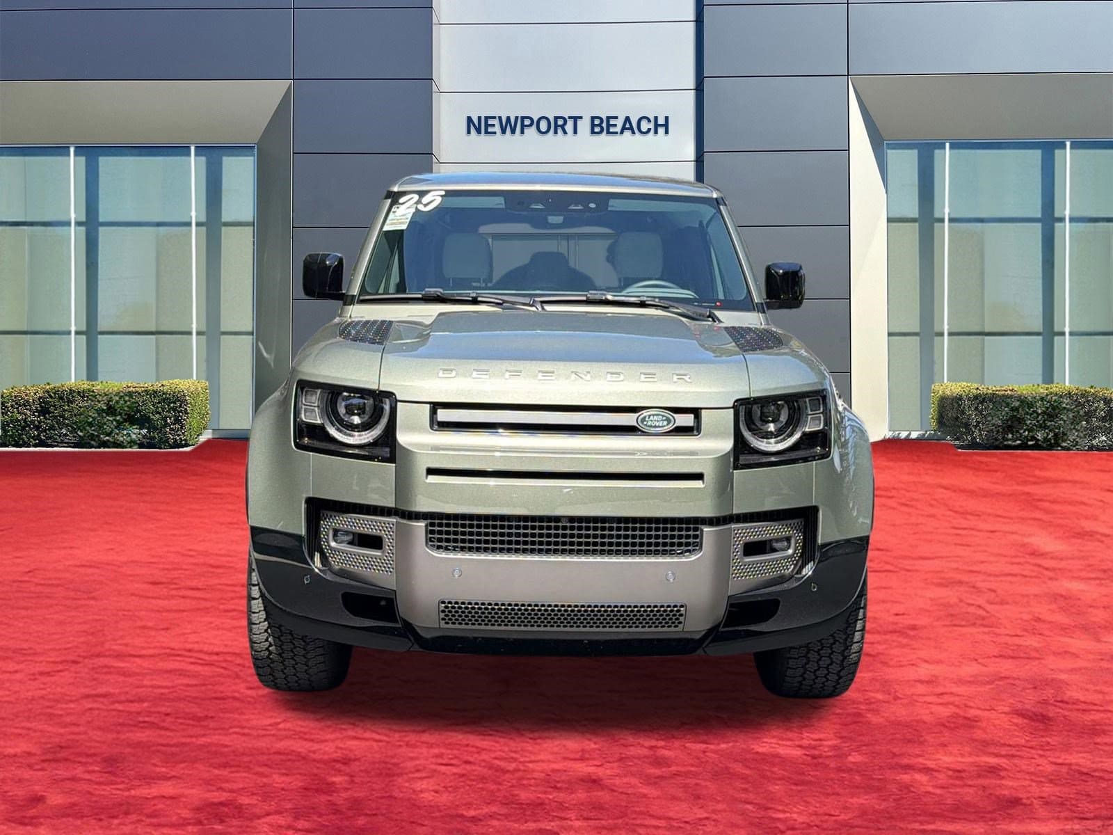 2025 Land Rover Defender 110 X-Dynamic SE photo 5