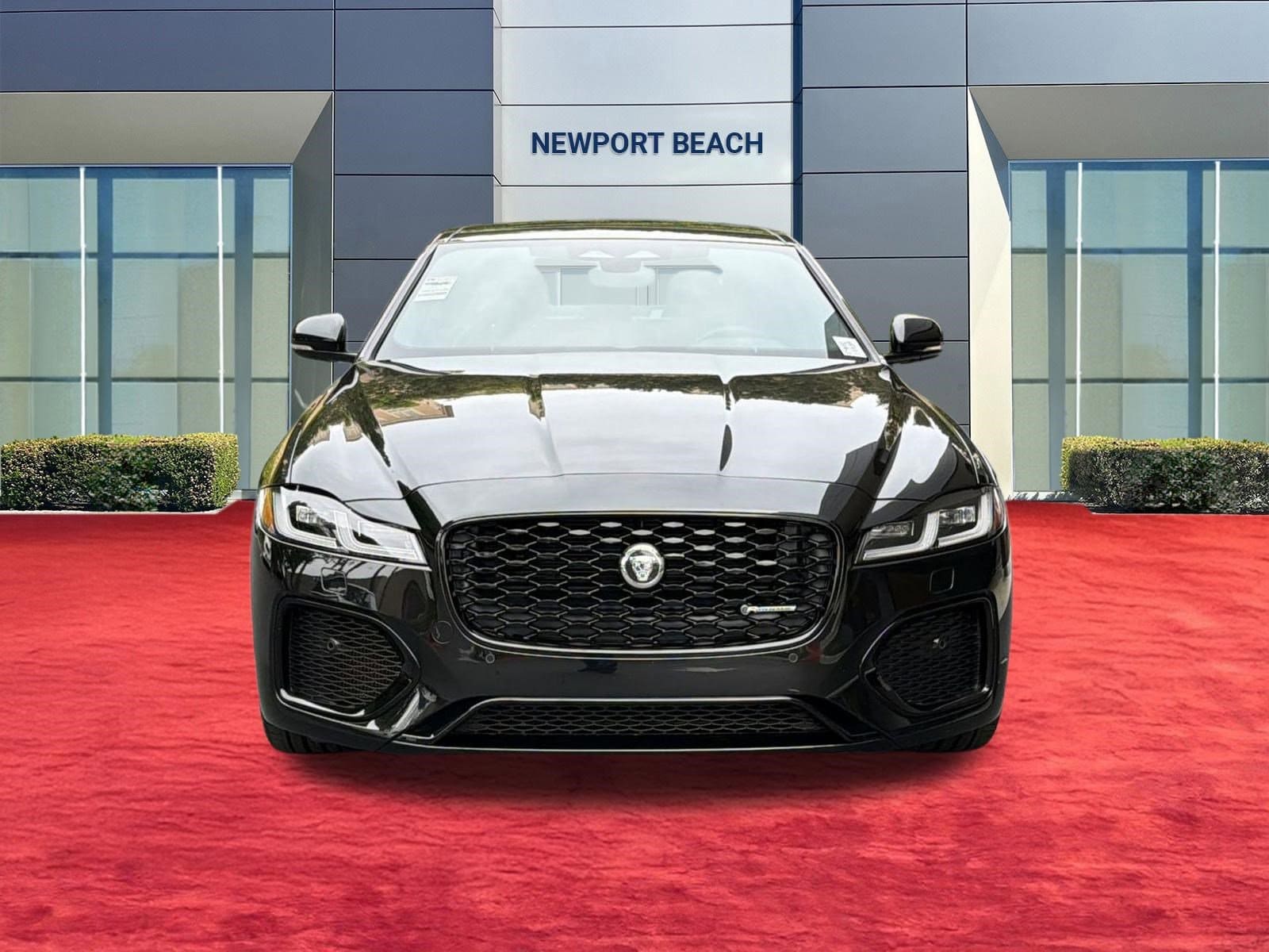 2024 Jaguar XF R-Dynamic SE photo 5