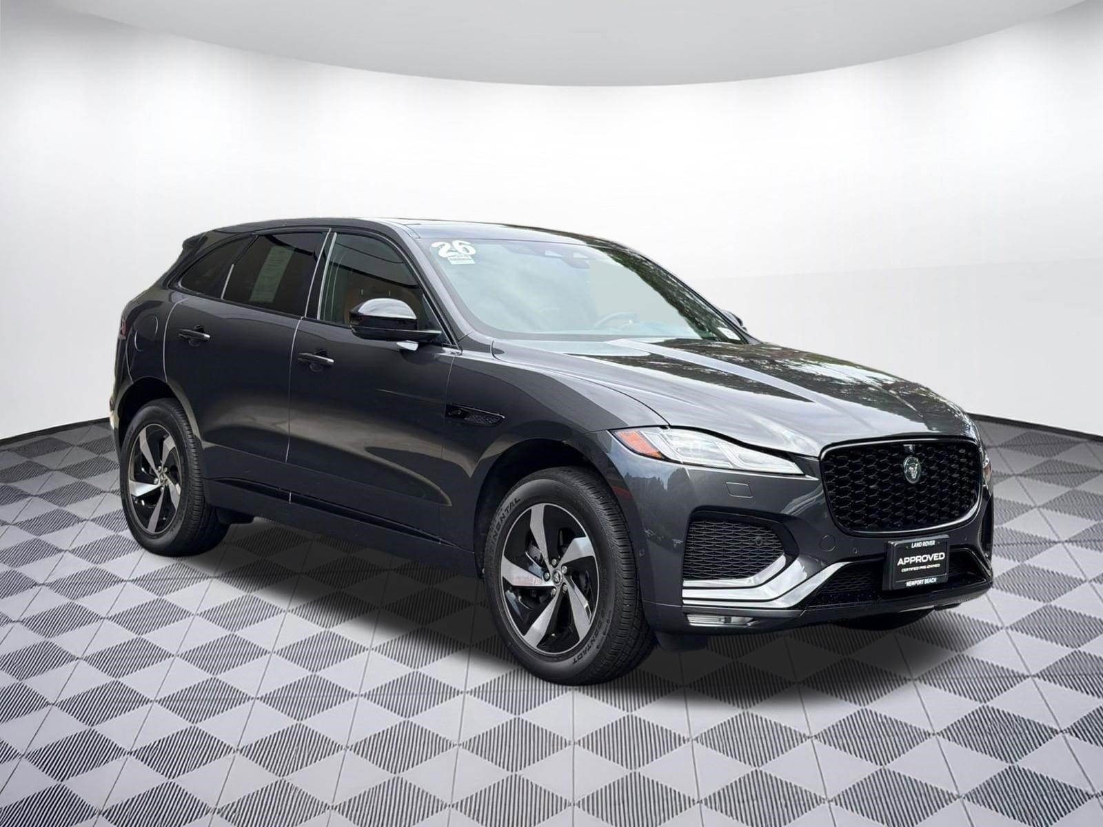 2026 Jaguar F-Pace R-Dynamic S - Photo 7
