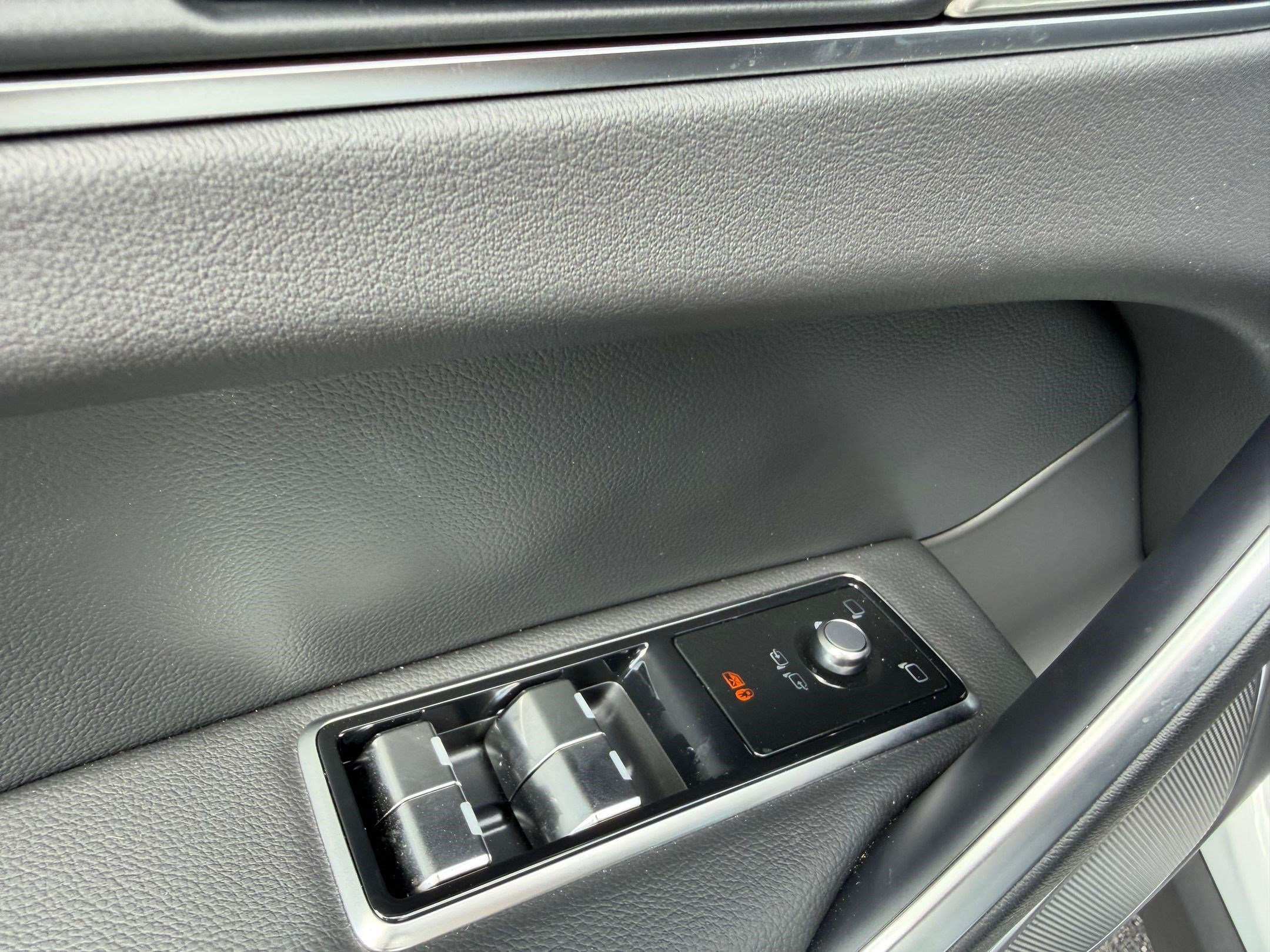 2026 Jaguar F-Pace R-Dynamic S - Photo 21
