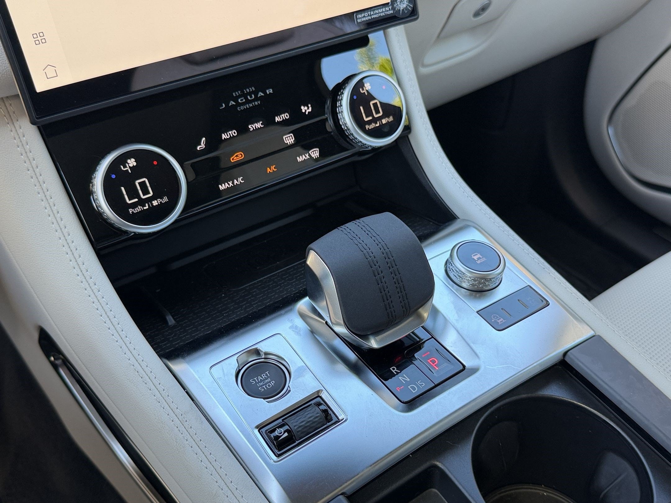 2026 Jaguar F-Pace R-Dynamic S - Photo 19