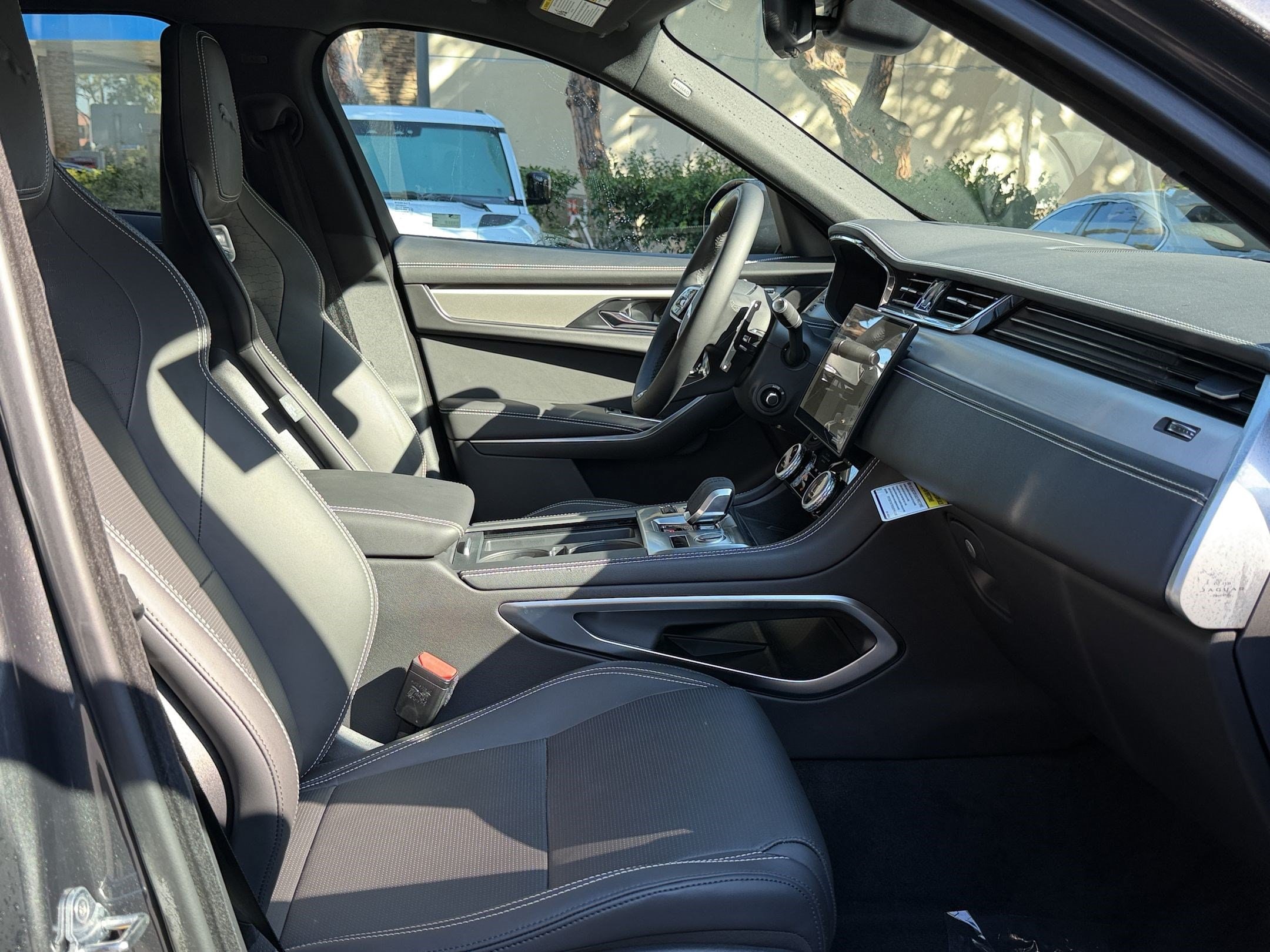 2026 Jaguar F-Pace R-Dynamic S - Photo 25