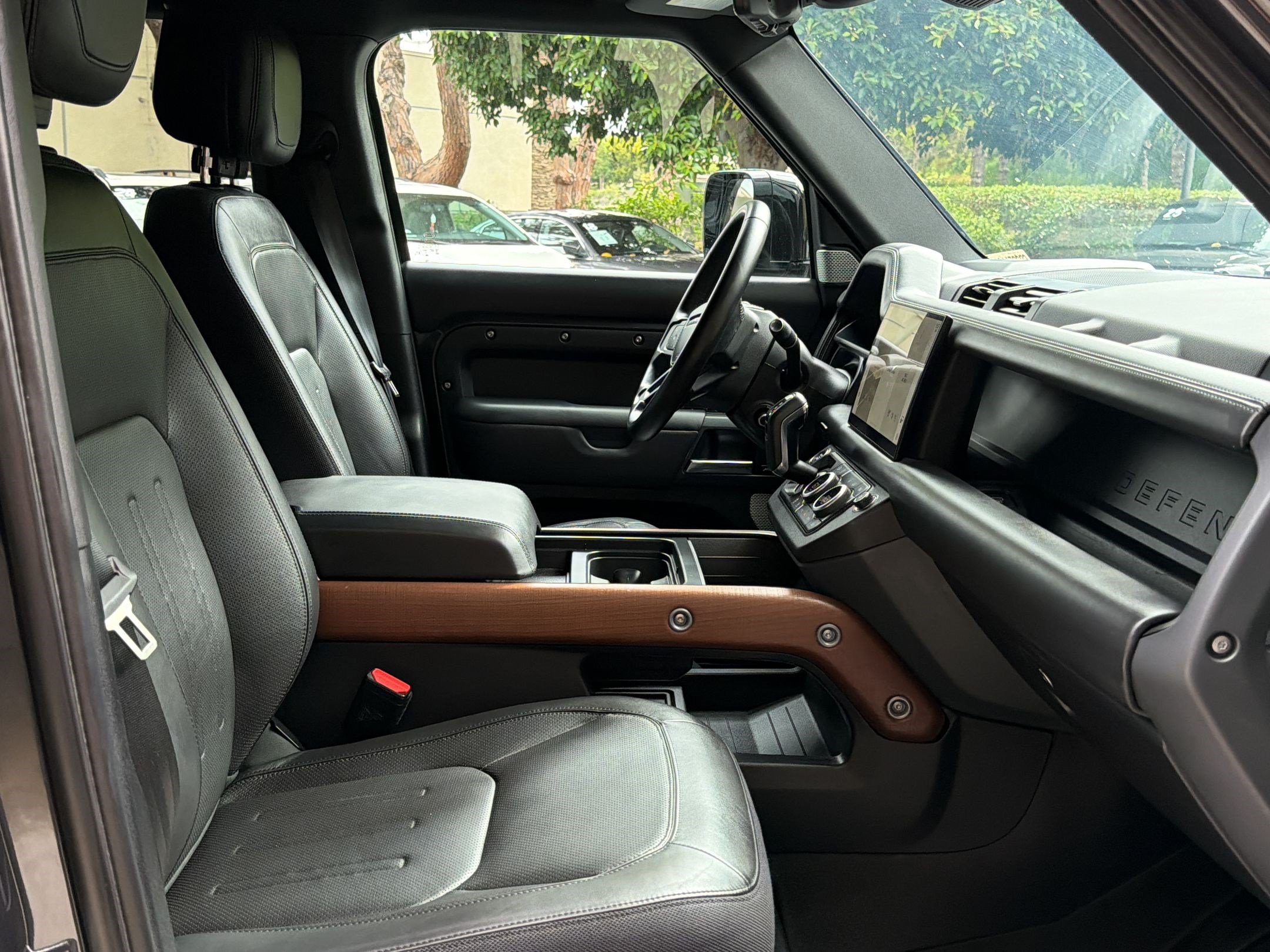 2024 Land Rover Defender X - Photo 24