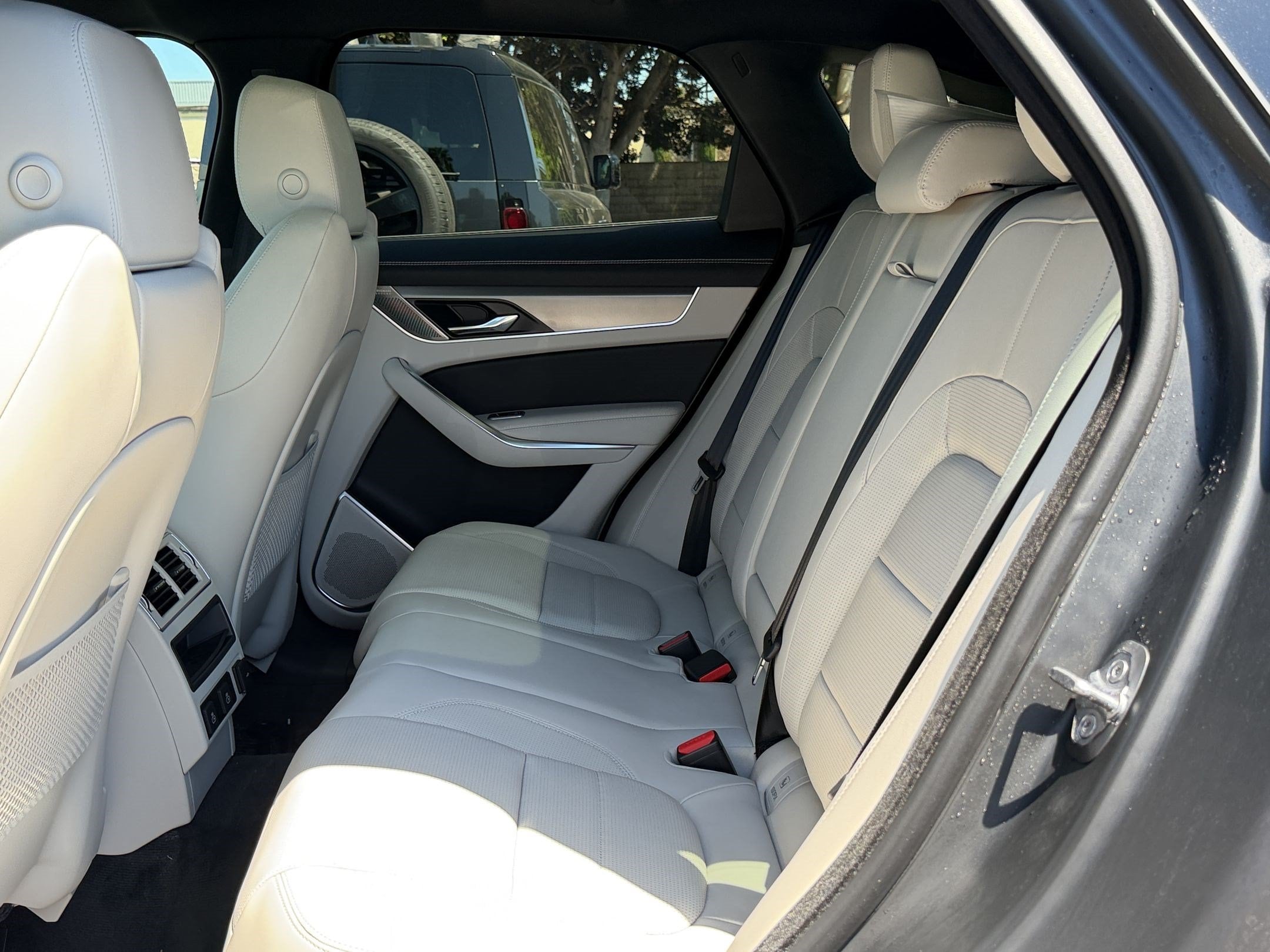 2026 Jaguar F-Pace R-Dynamic S - Photo 24