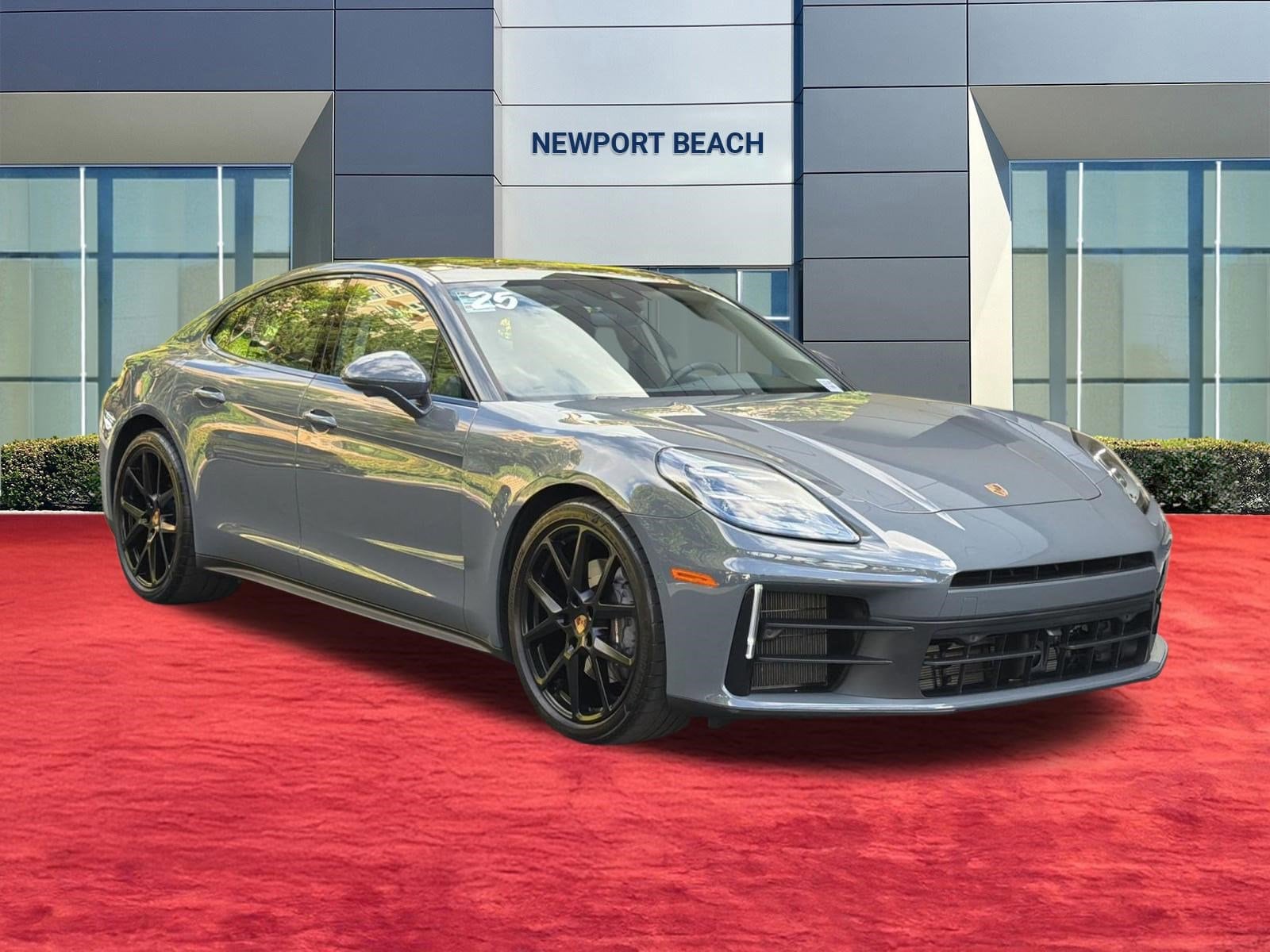 2025 Porsche Panamera RWD photo 6
