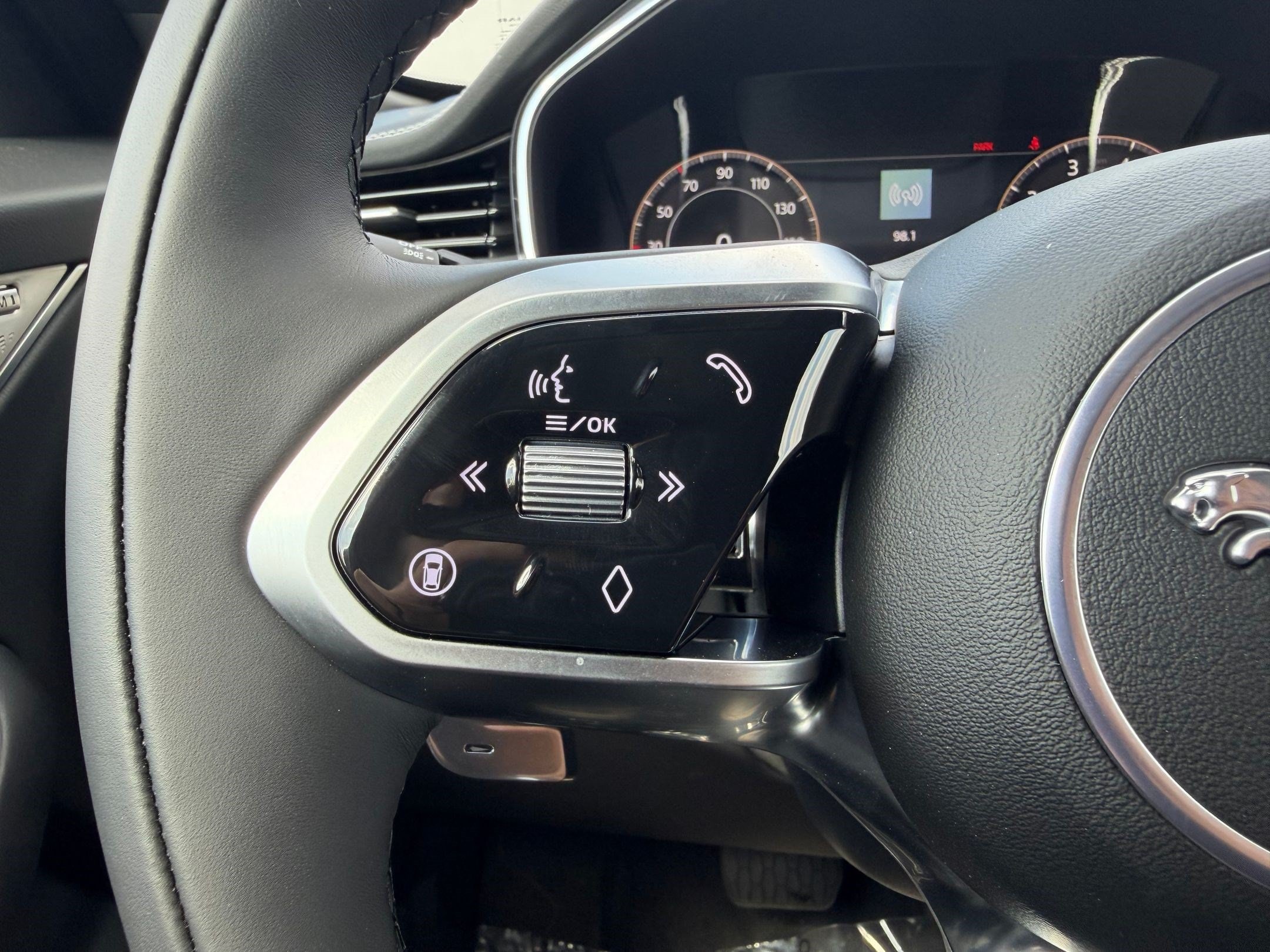 2026 Jaguar F-Pace R-Dynamic S - Photo 9
