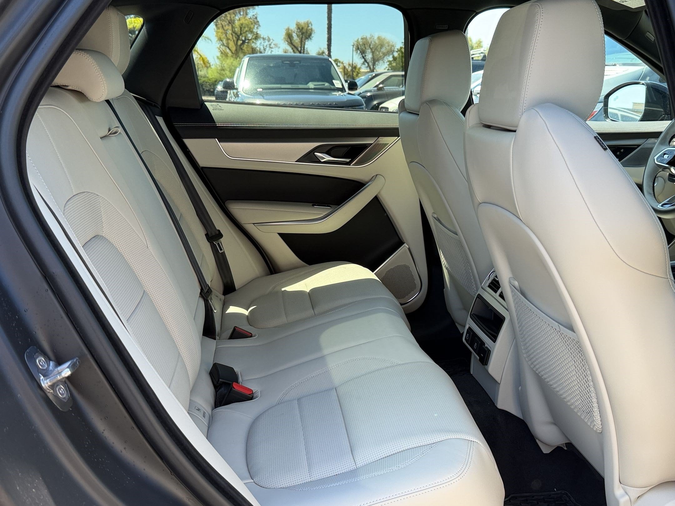 2026 Jaguar F-Pace R-Dynamic S - Photo 31