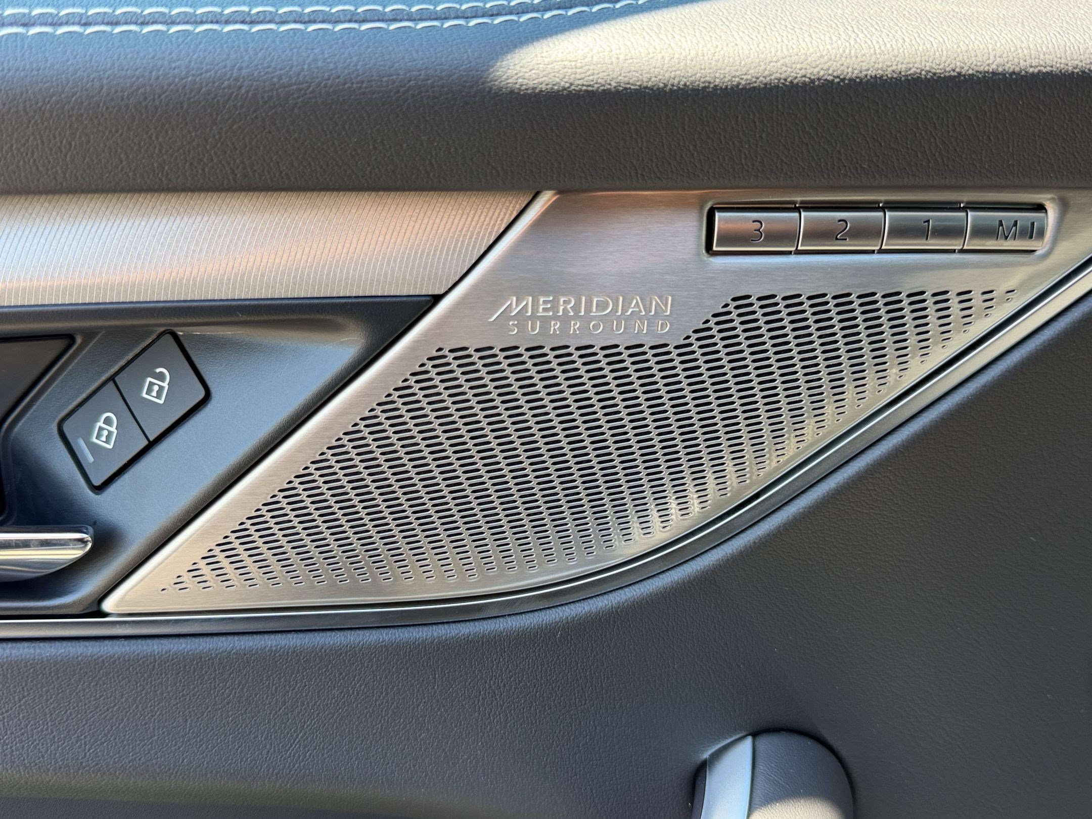 2026 Jaguar F-Pace R-Dynamic S - Photo 27