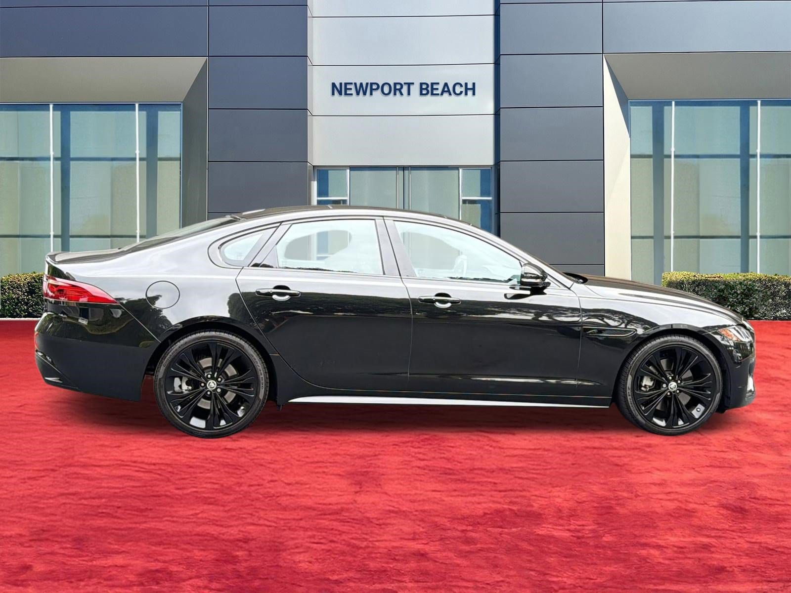 2024 Jaguar XF R-Dynamic SE photo 3