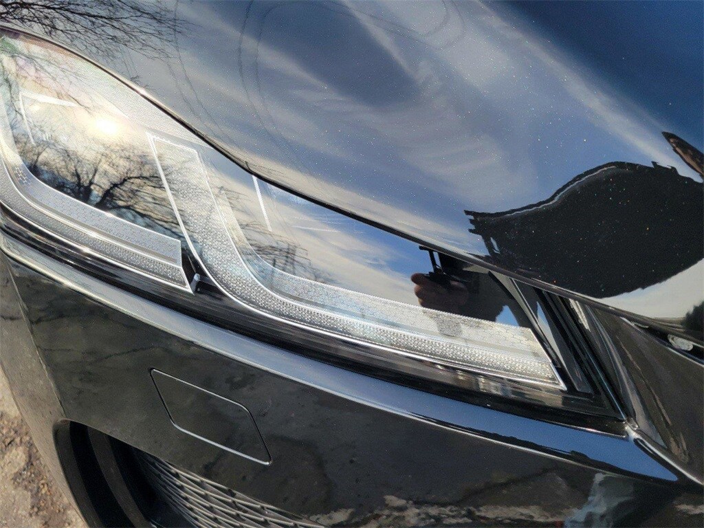 2025 Jaguar F-PACE P400 R-Dynamic S photo 3