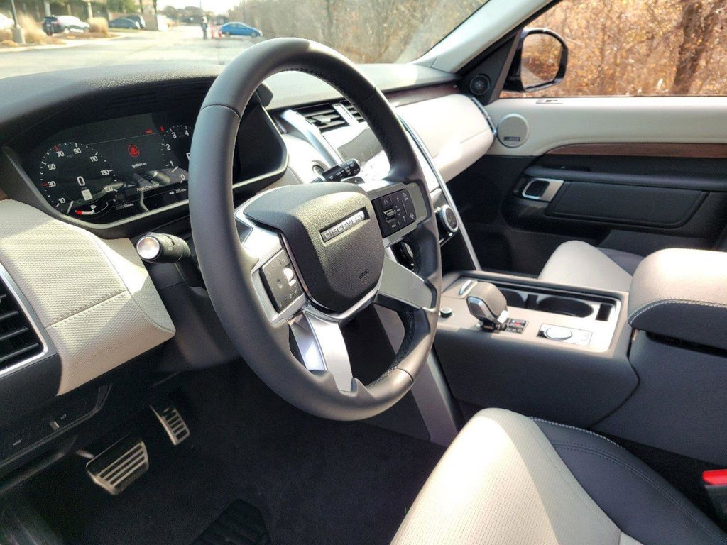2025 Land Rover Discovery Dynamic SE - Photo 23