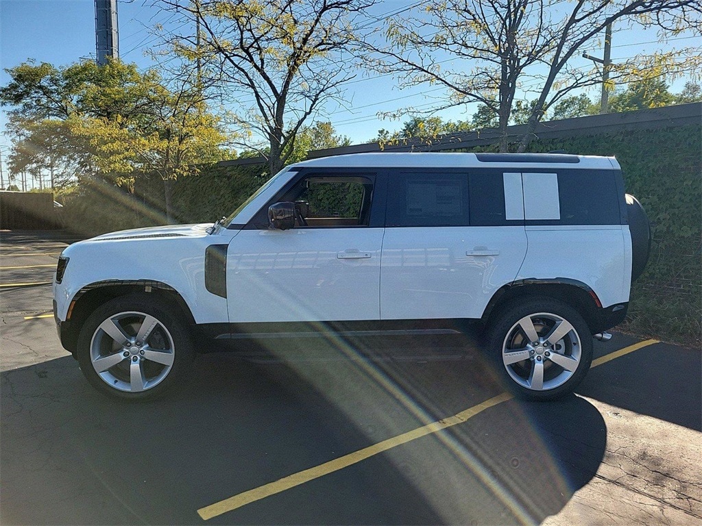 Used 2025 Land Rover Defender X-Dynamic SE with VIN SALE2EFE4S2358234 for sale in Northfield, IL