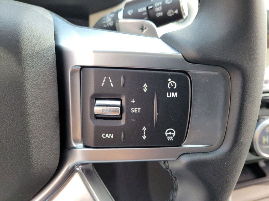 2025 Land Rover Discovery Dynamic SE - Photo 33