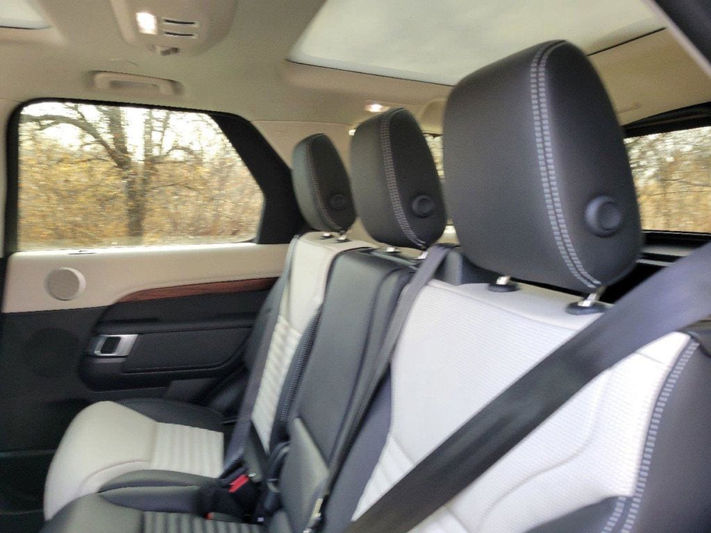 2025 Land Rover Discovery Dynamic SE - Photo 12