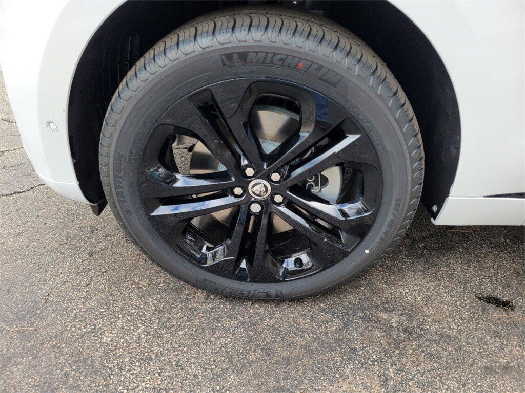 2026 Jaguar F-PACE P250 R-Dynamic S photo 3