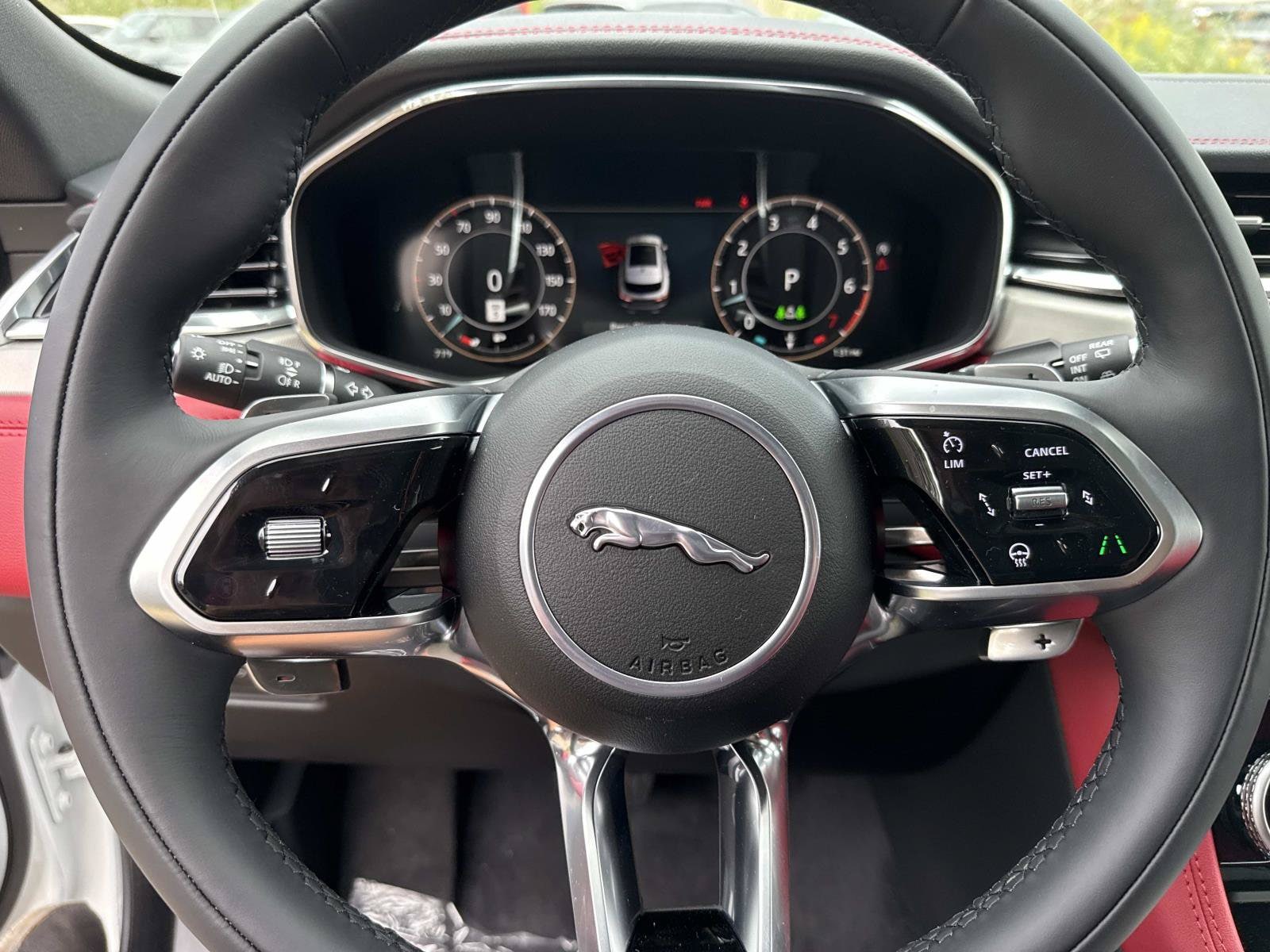 2026 Jaguar F-Pace R-Dynamic S - Photo 32